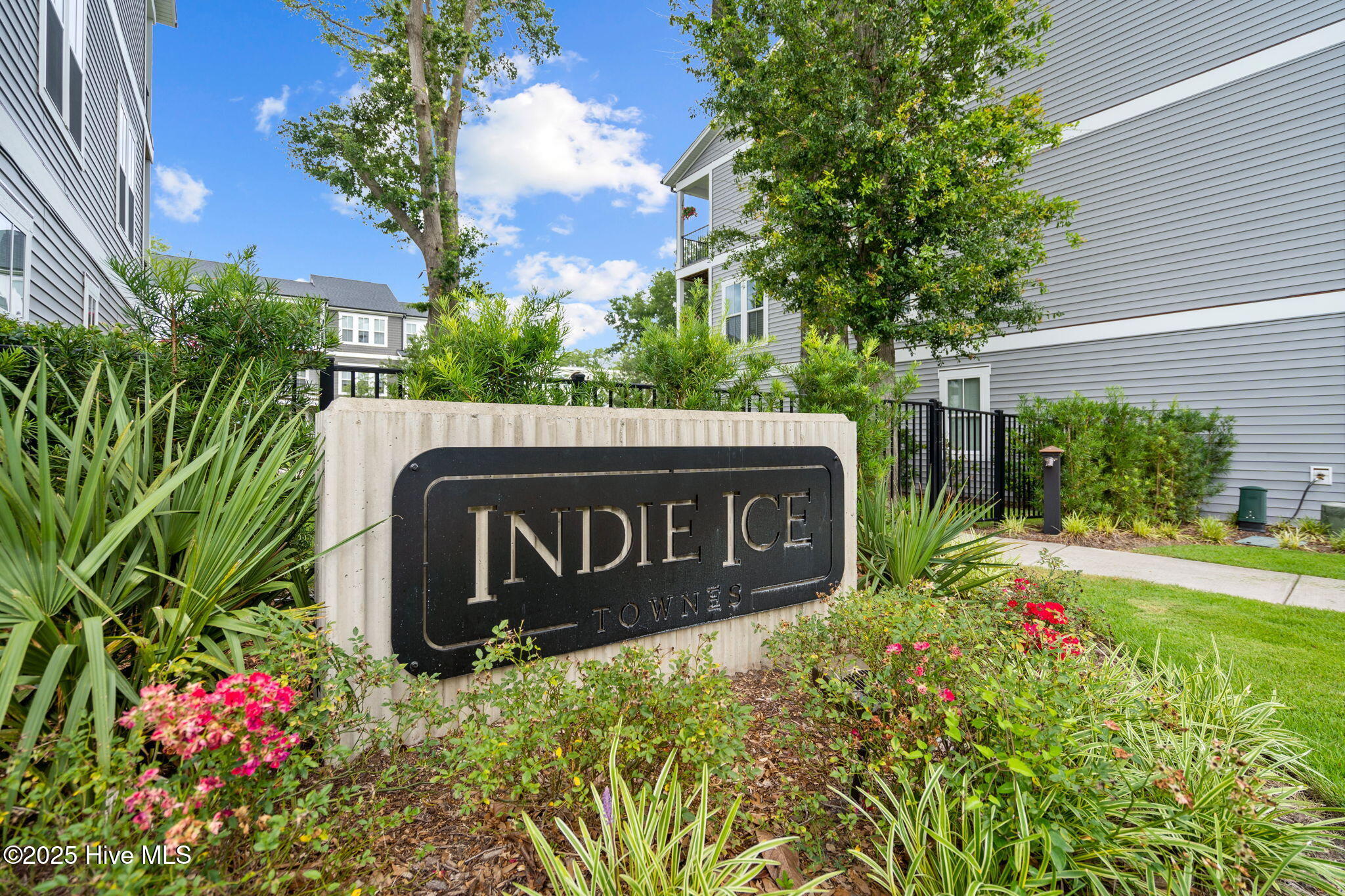 317 Hendrix Lane, Wilmington, NC 28401 – photo 6: 64-web-or-mls-23-print-DSC05848