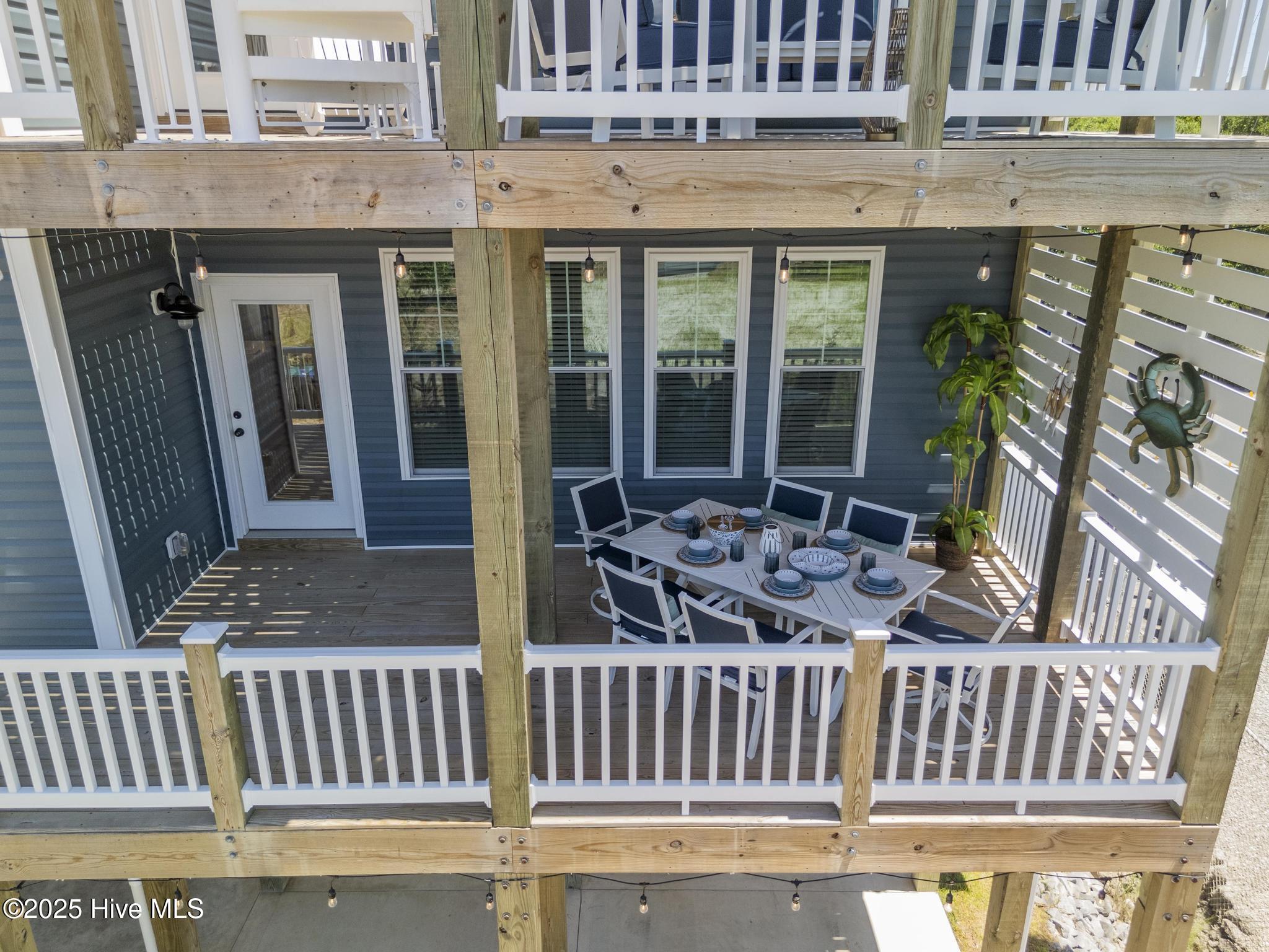 100498543 | Photo 125