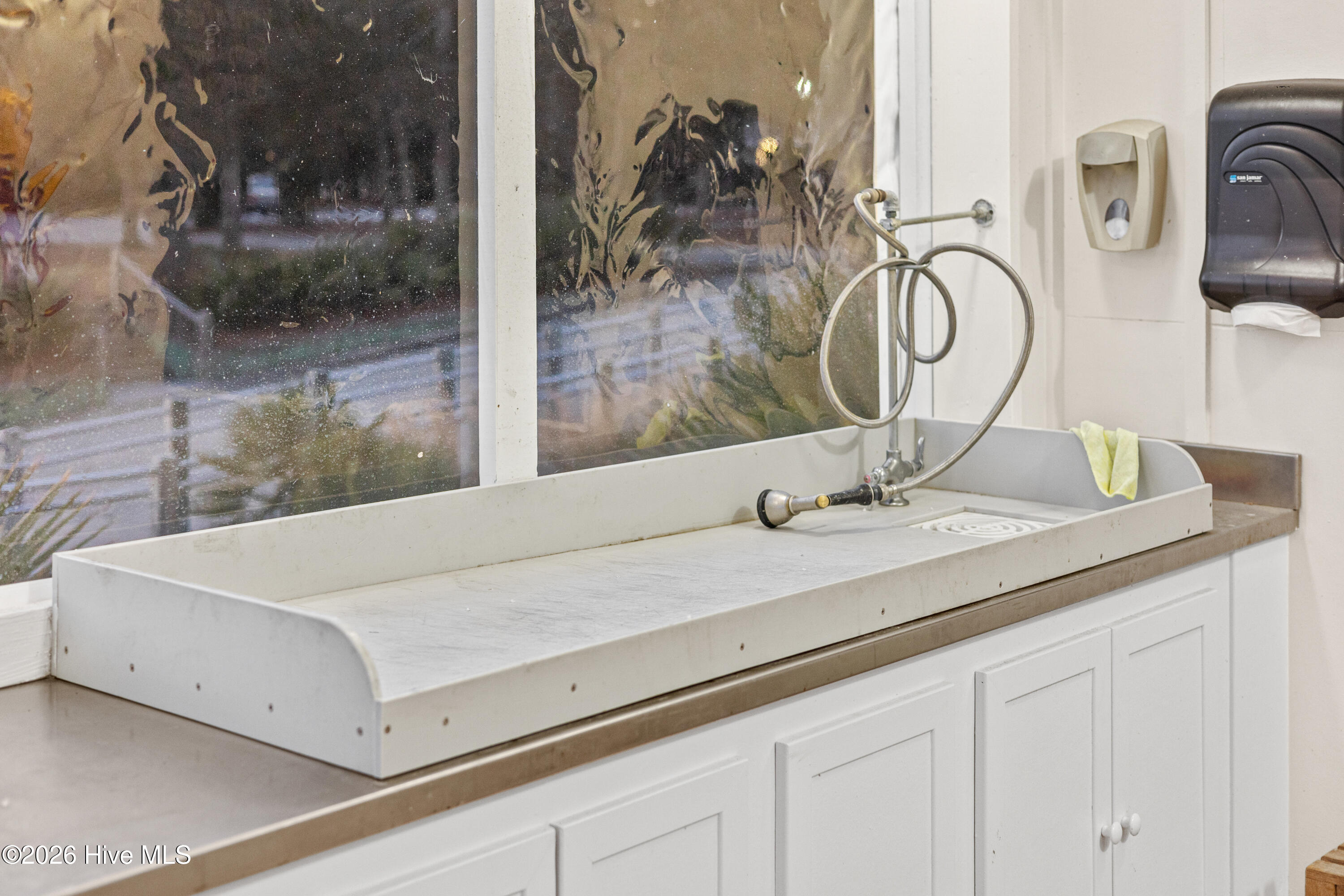 100560596 | Photo 74