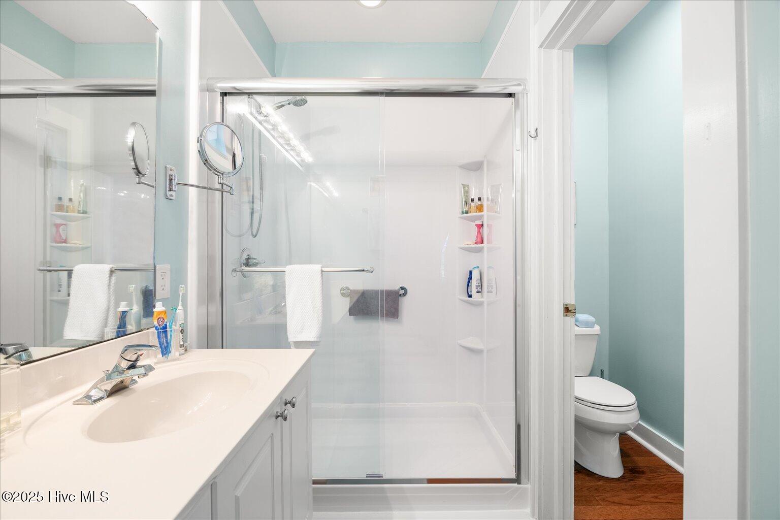 100540779 | Photo 42