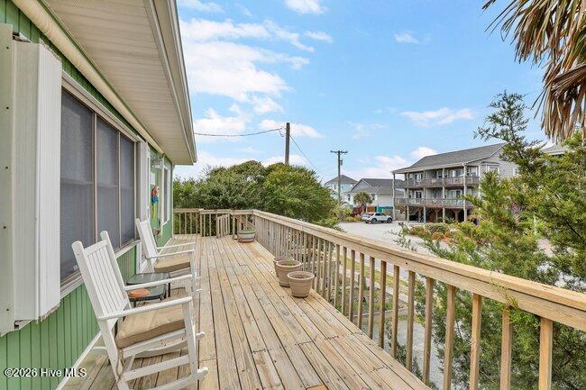 100564777 | Photo 27