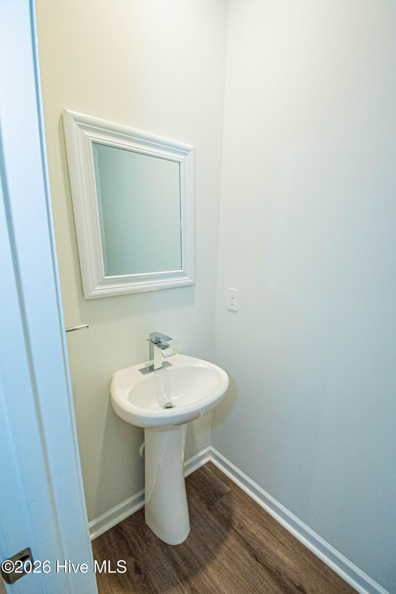 100553957 | Photo 25