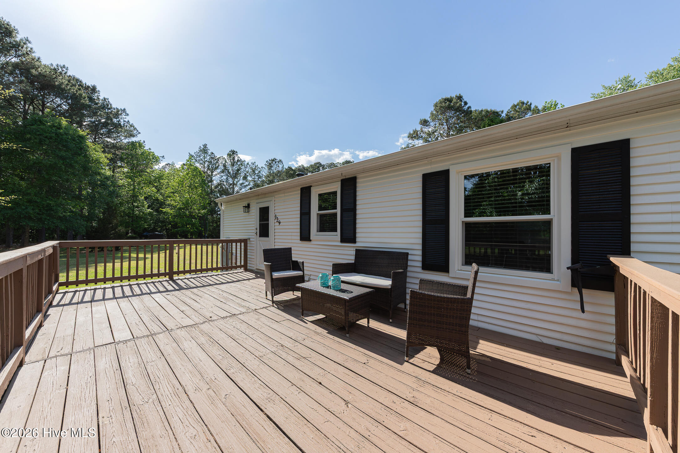 100570278 | Photo 59