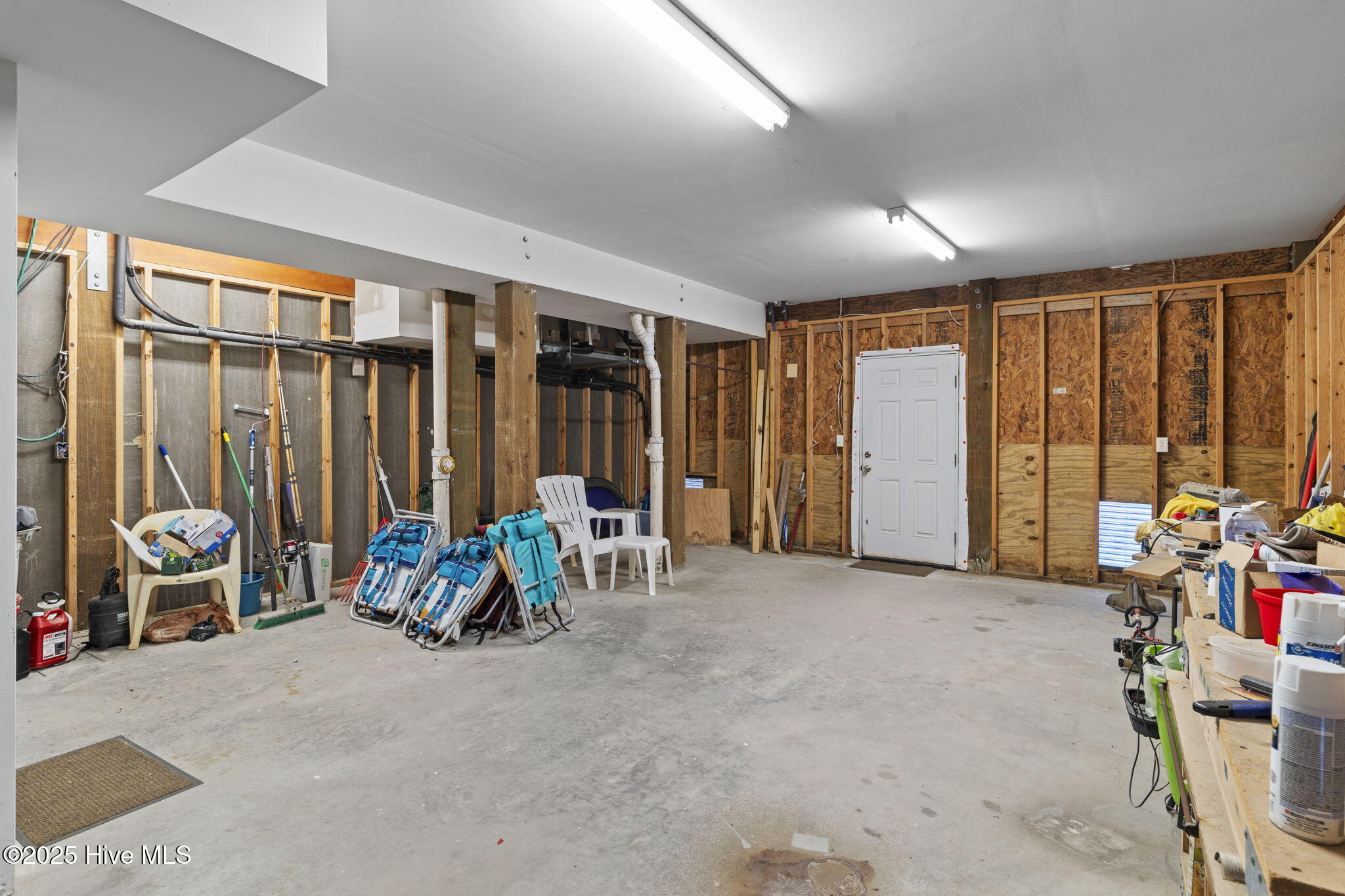 100544912 | Photo 57