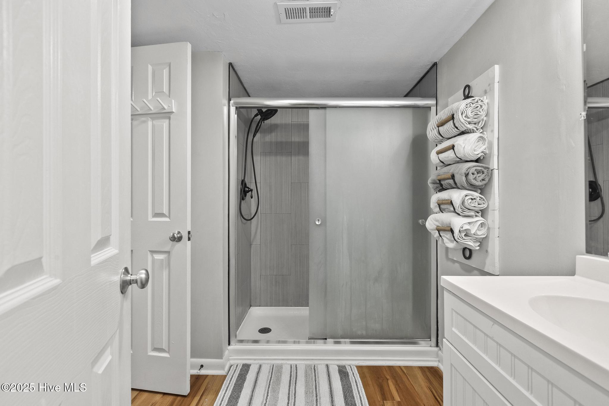 100546076 | Photo 21