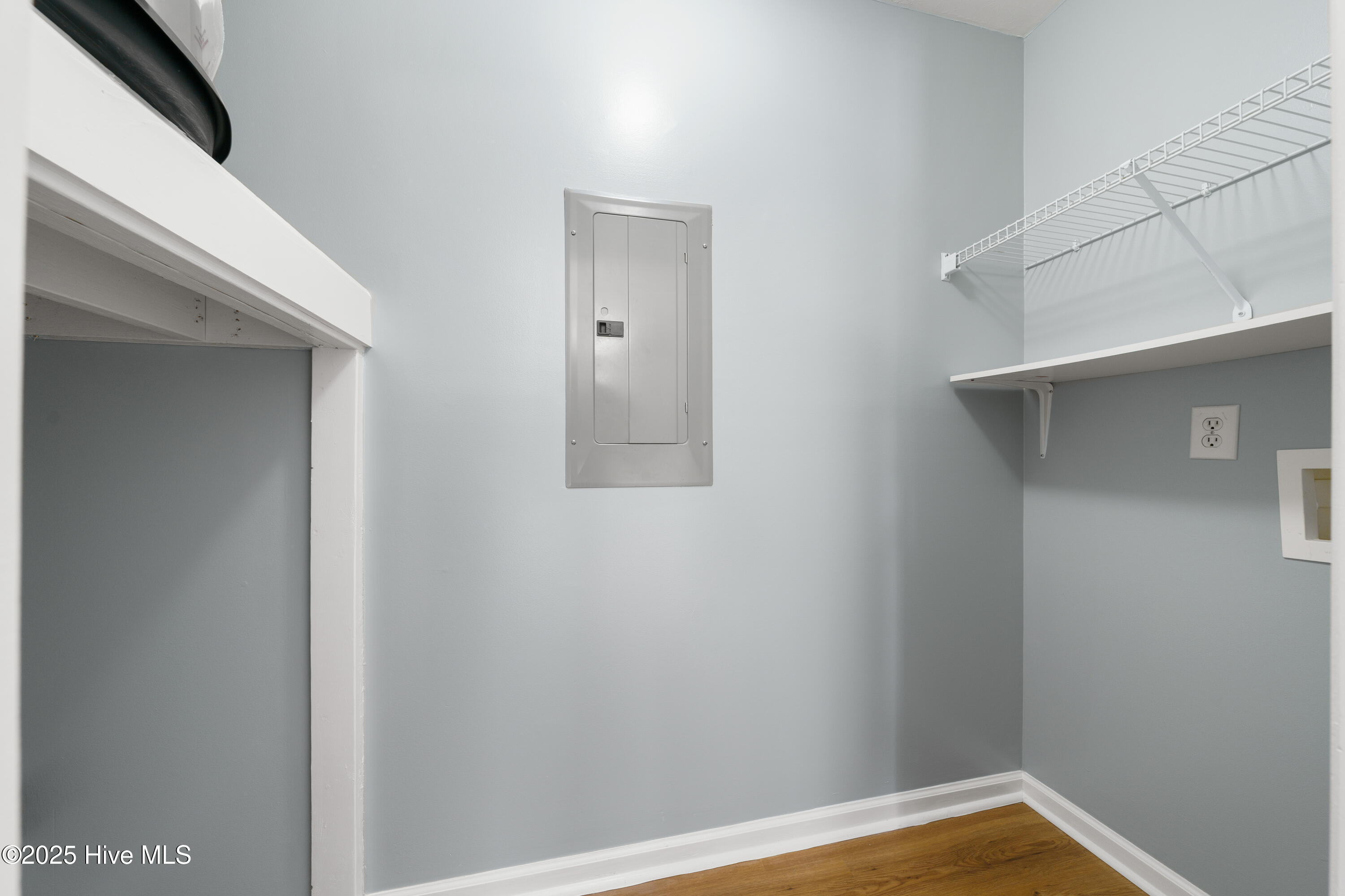 100531381 | Photo 10