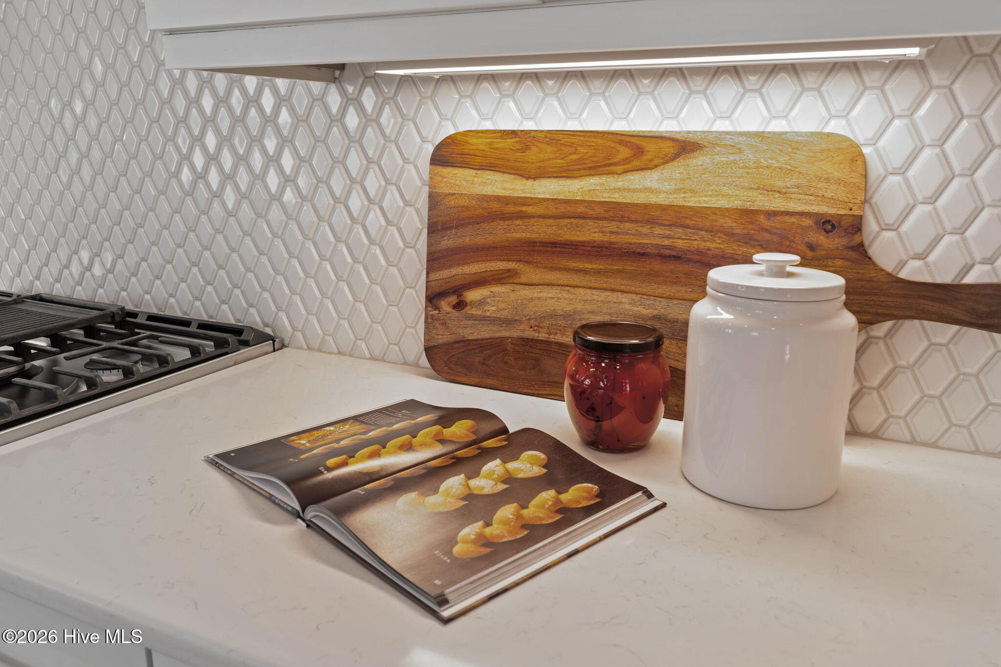 100568555 | Photo 12