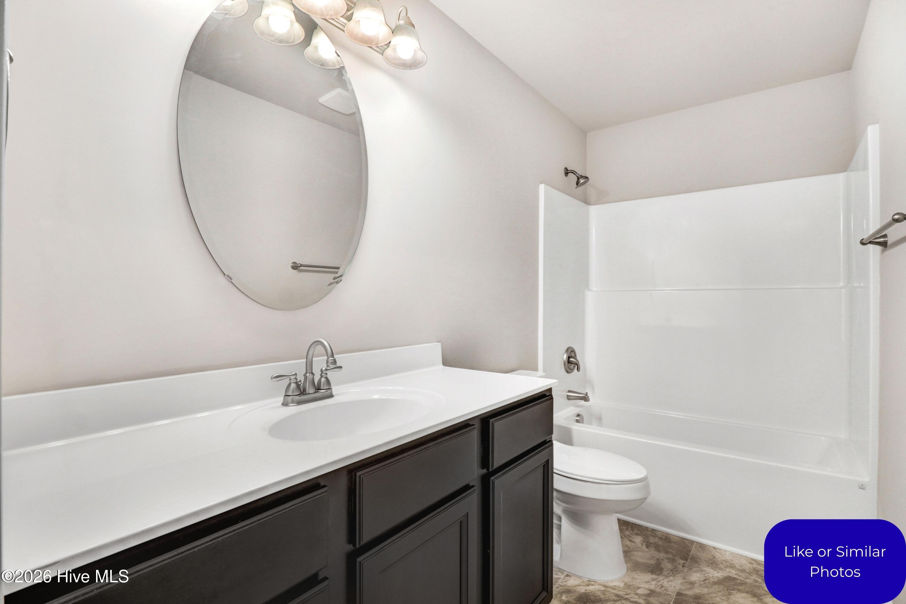 100570215 | Photo 15