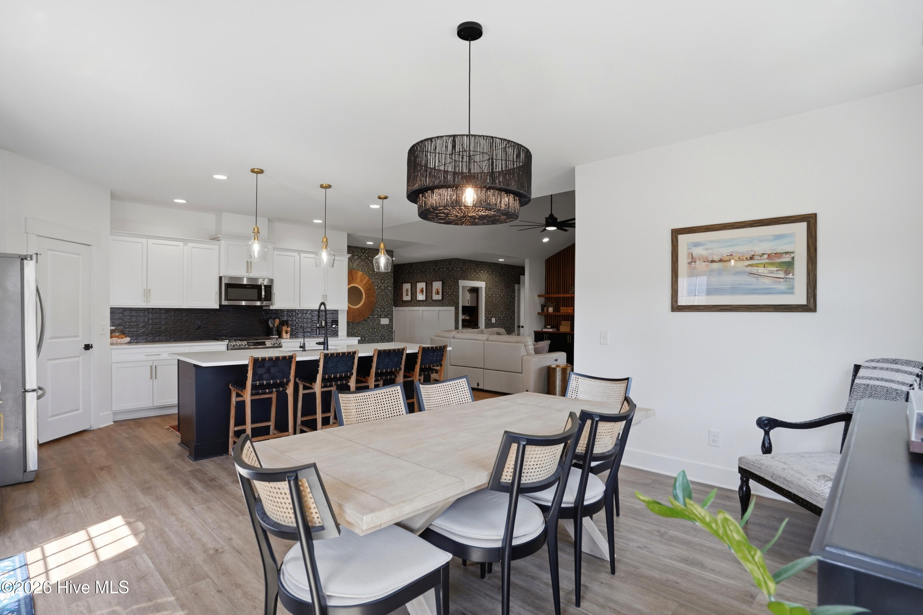 100561504 | Photo 16