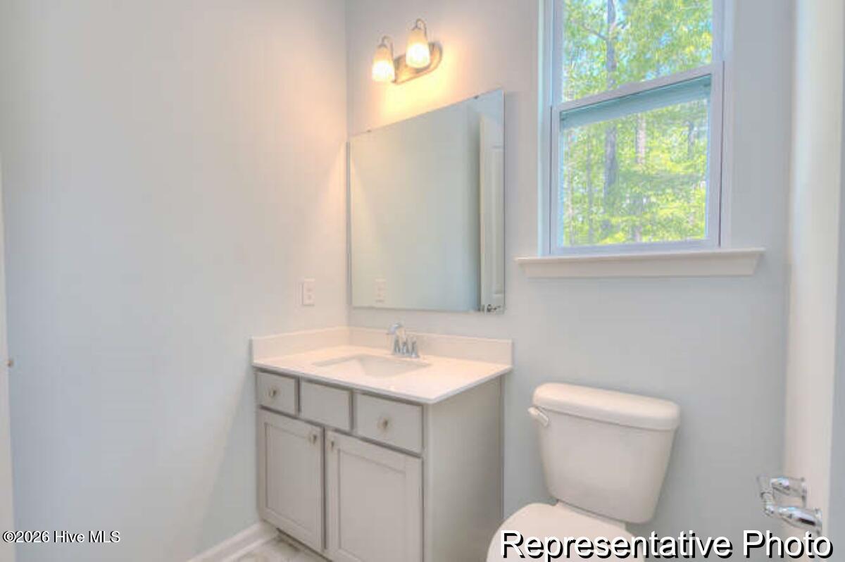 100563715 | Photo 28