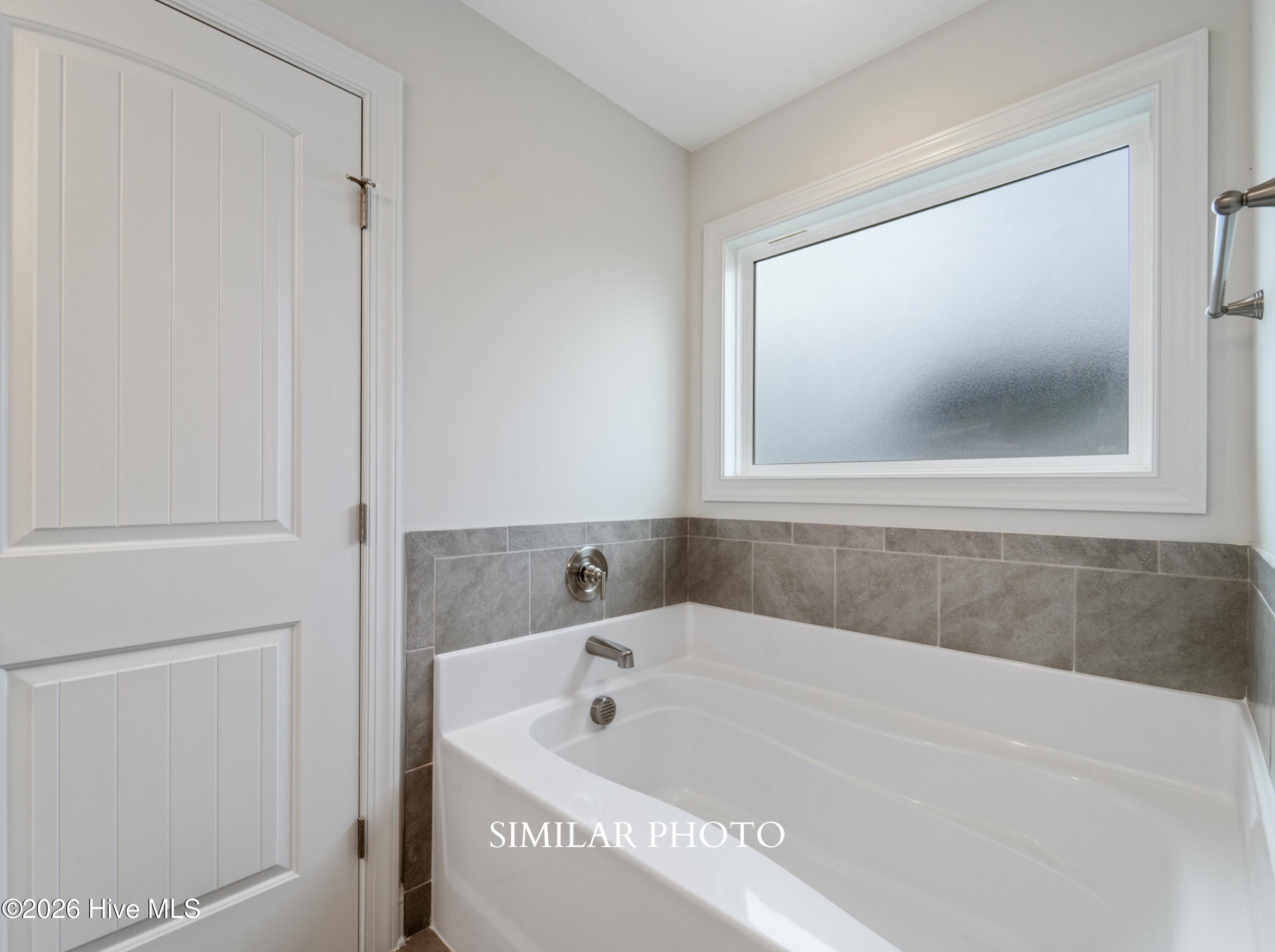 100563067 | Photo 19