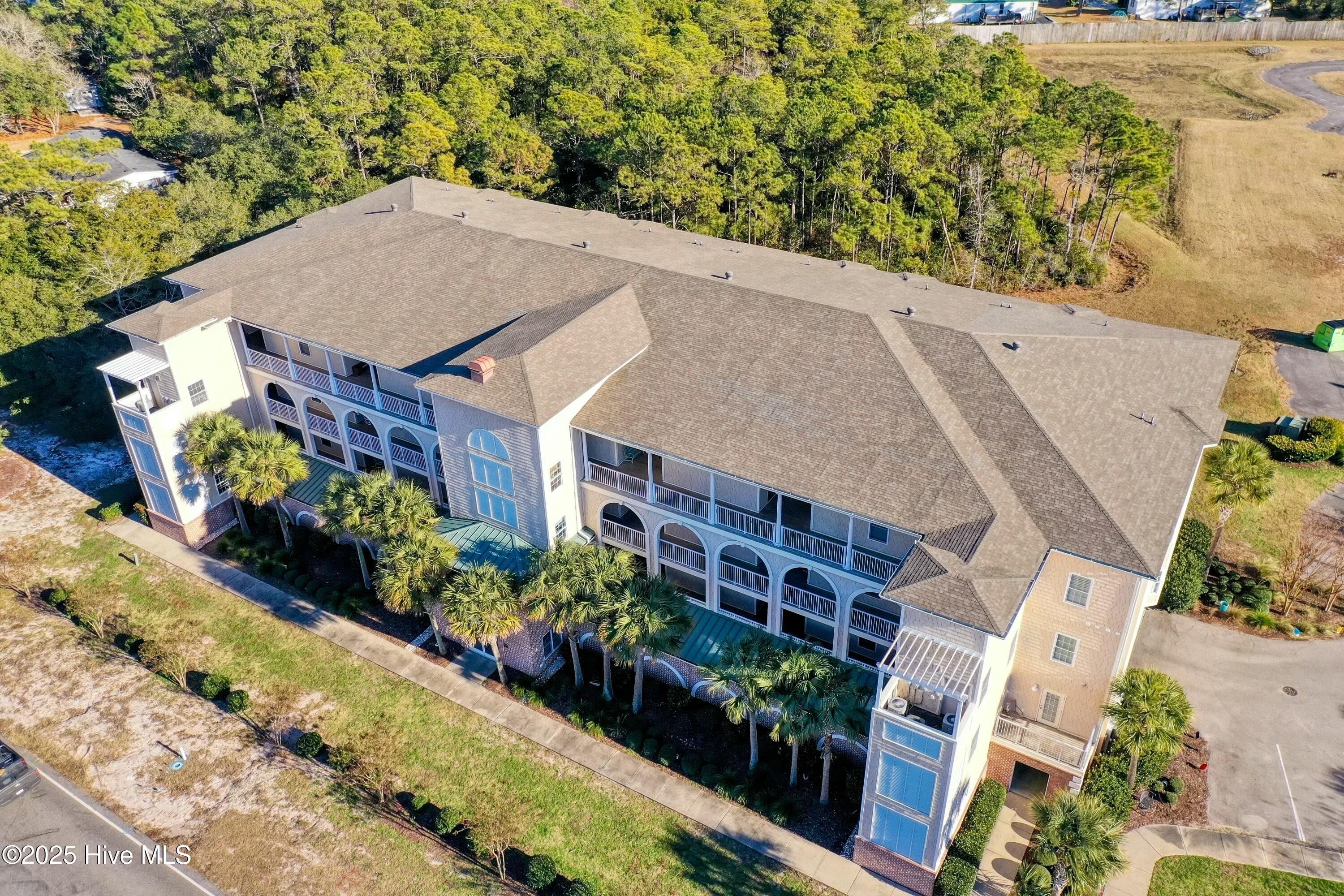 100483051 | Photo 36