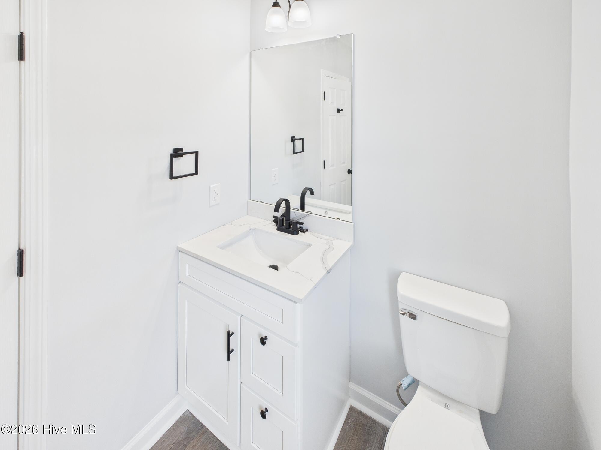 100550436 | Photo 12