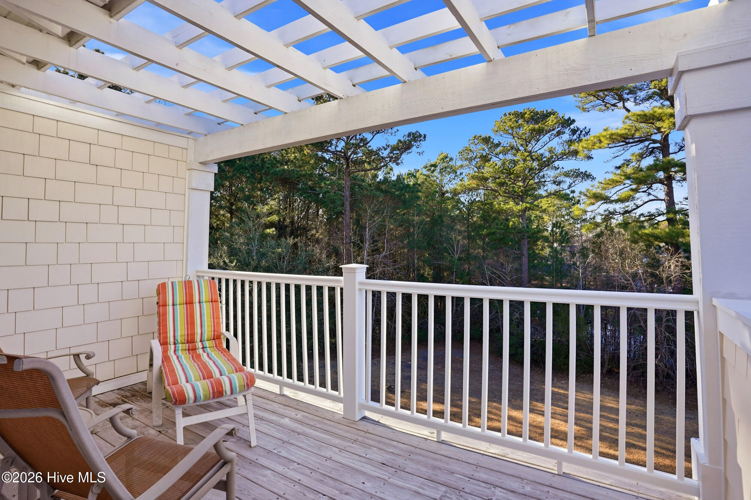 100551957 | Photo 30