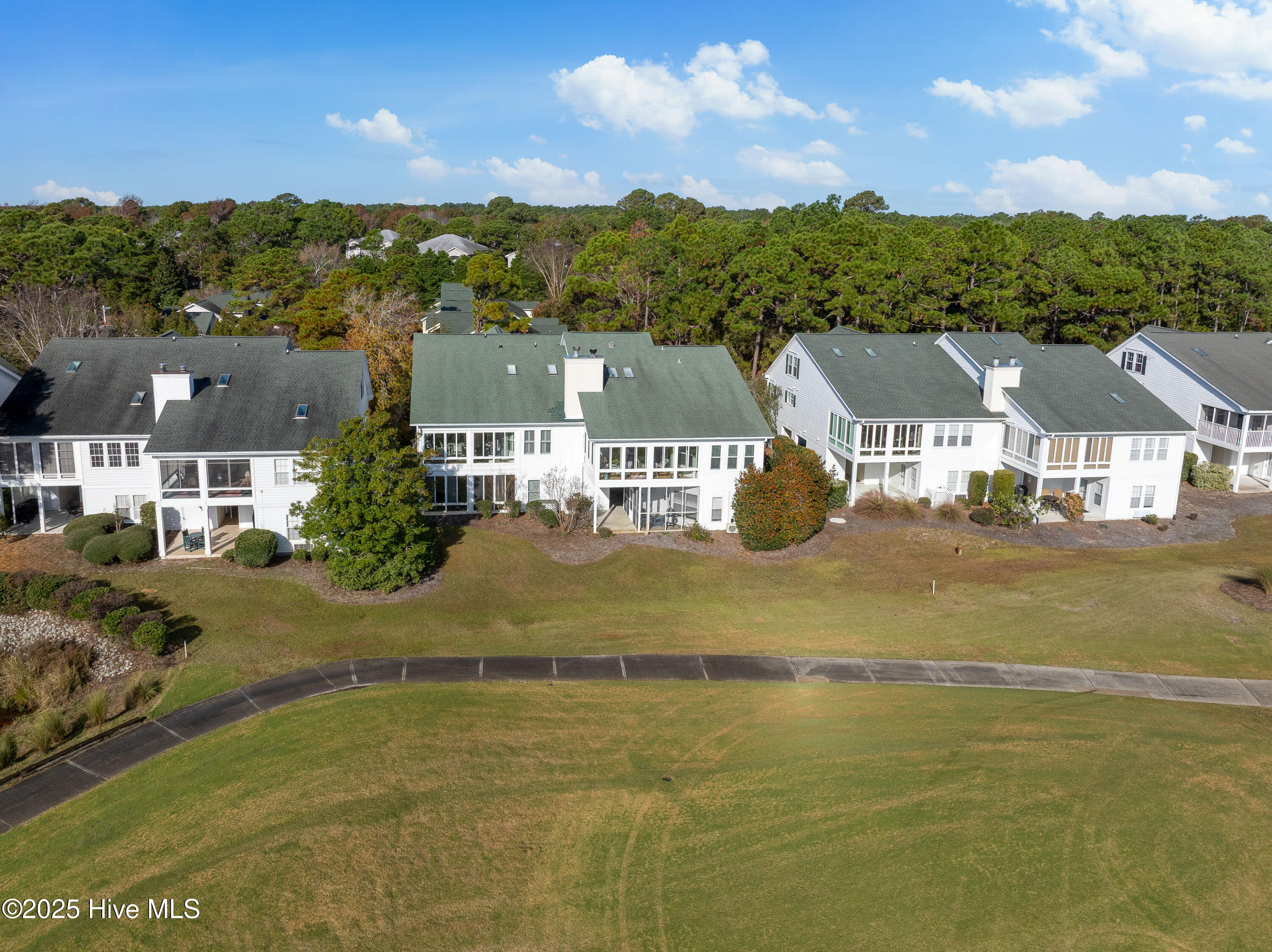 100543404 | Photo 39