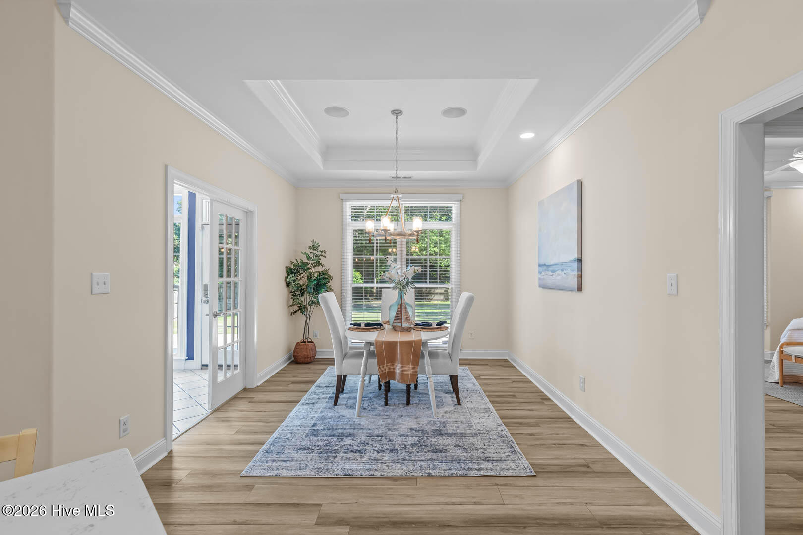 100552363 | Photo 25