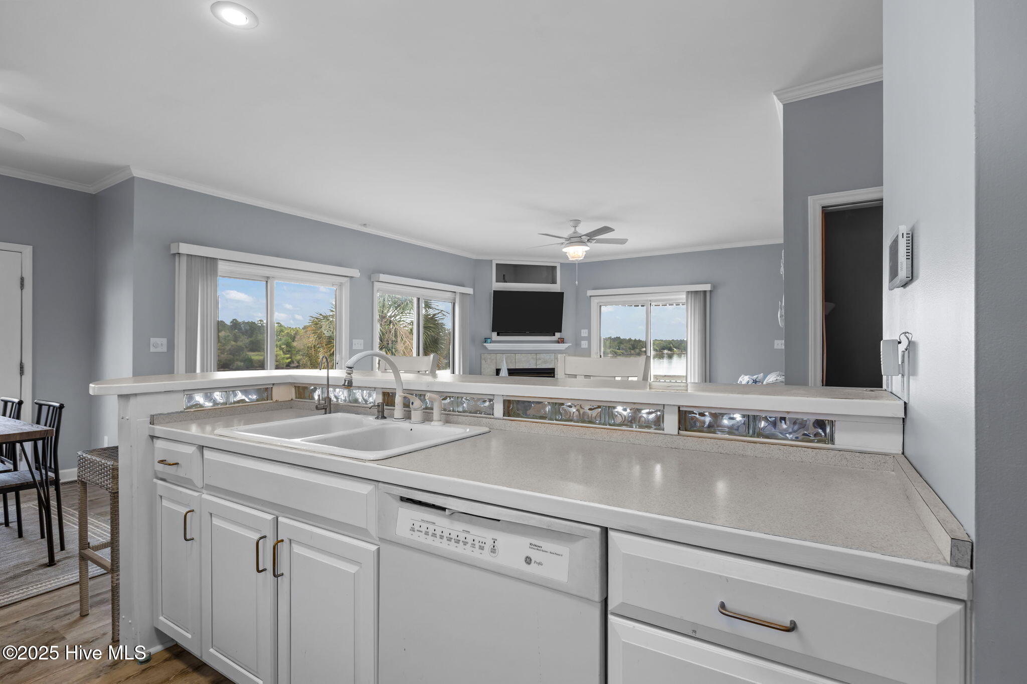 850 Sea Gate Drive,Newport