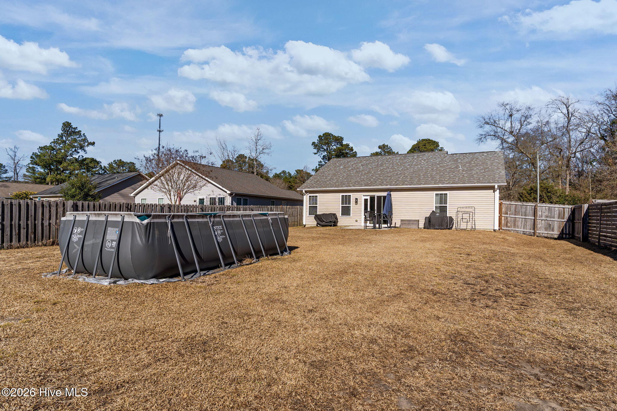 100550911 | Photo 41