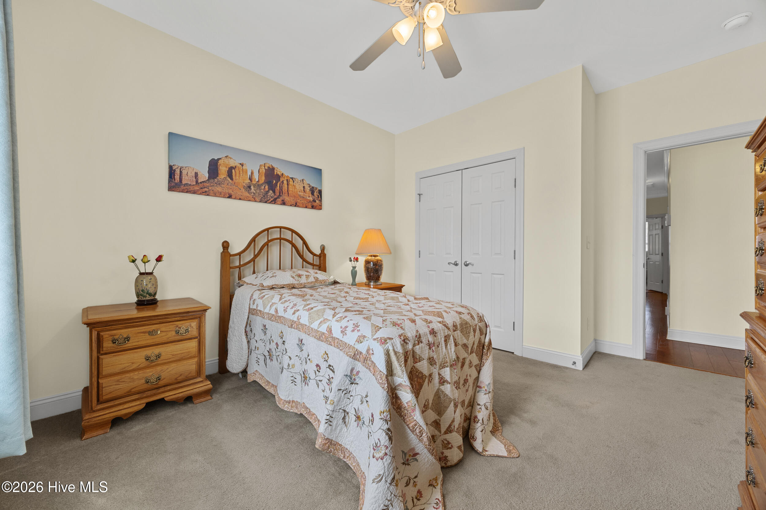 100564950 | Photo 24