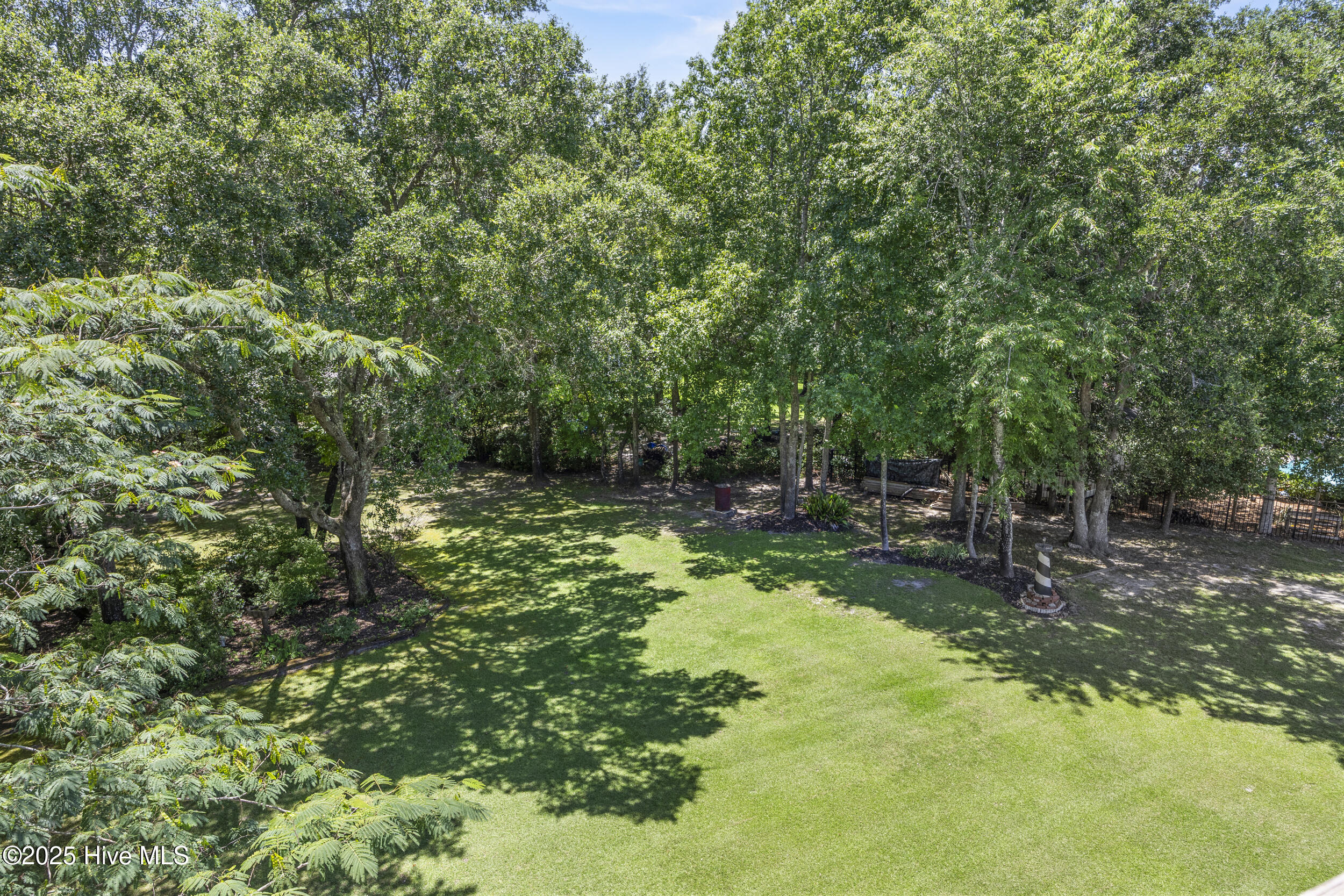 100519629 | Photo 78