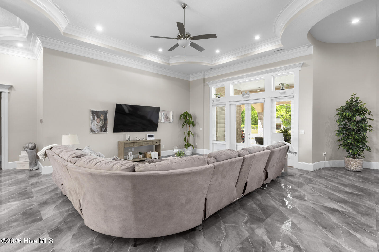 100546022 | Photo 17