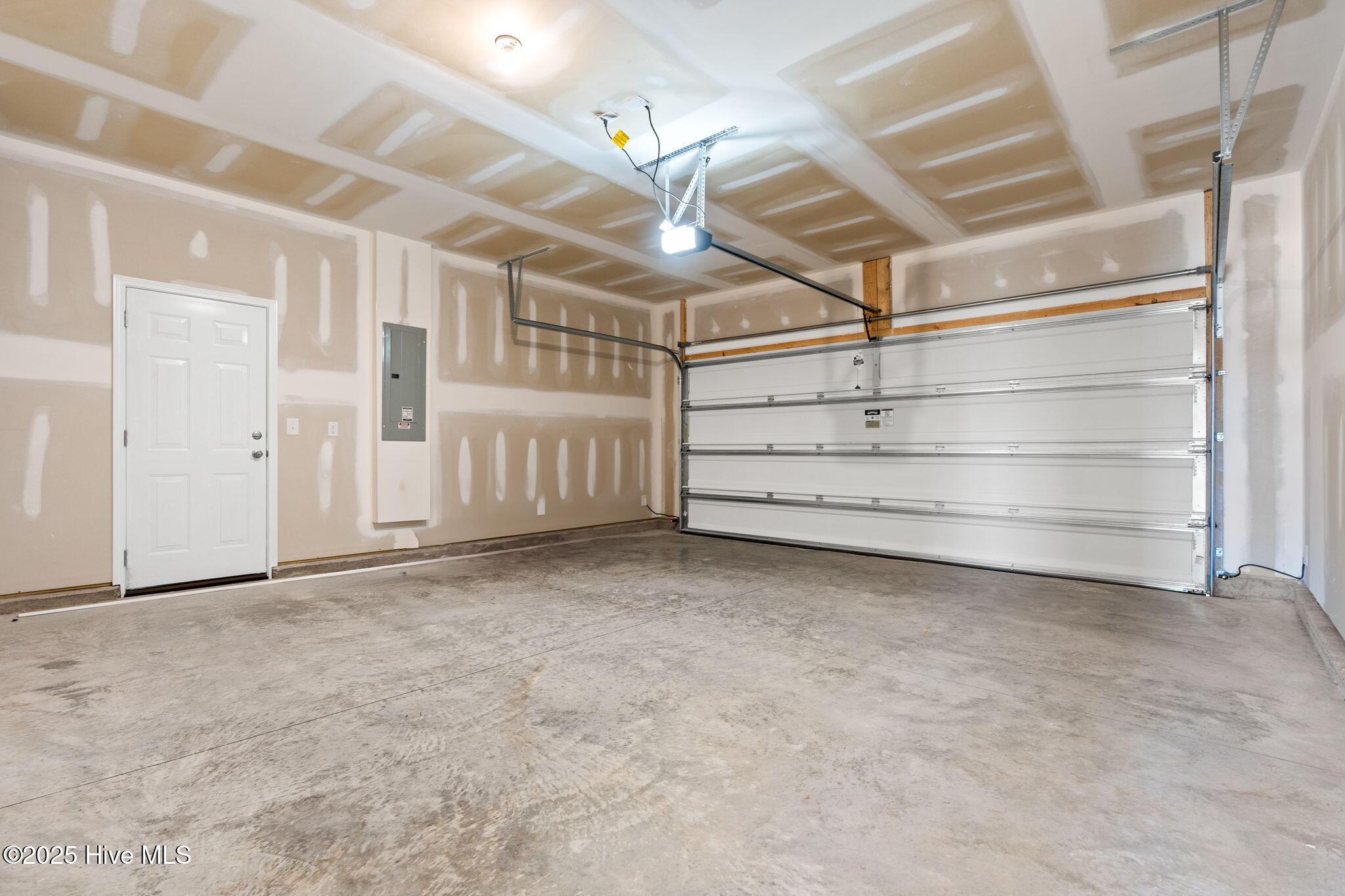 100546635 | Photo 37