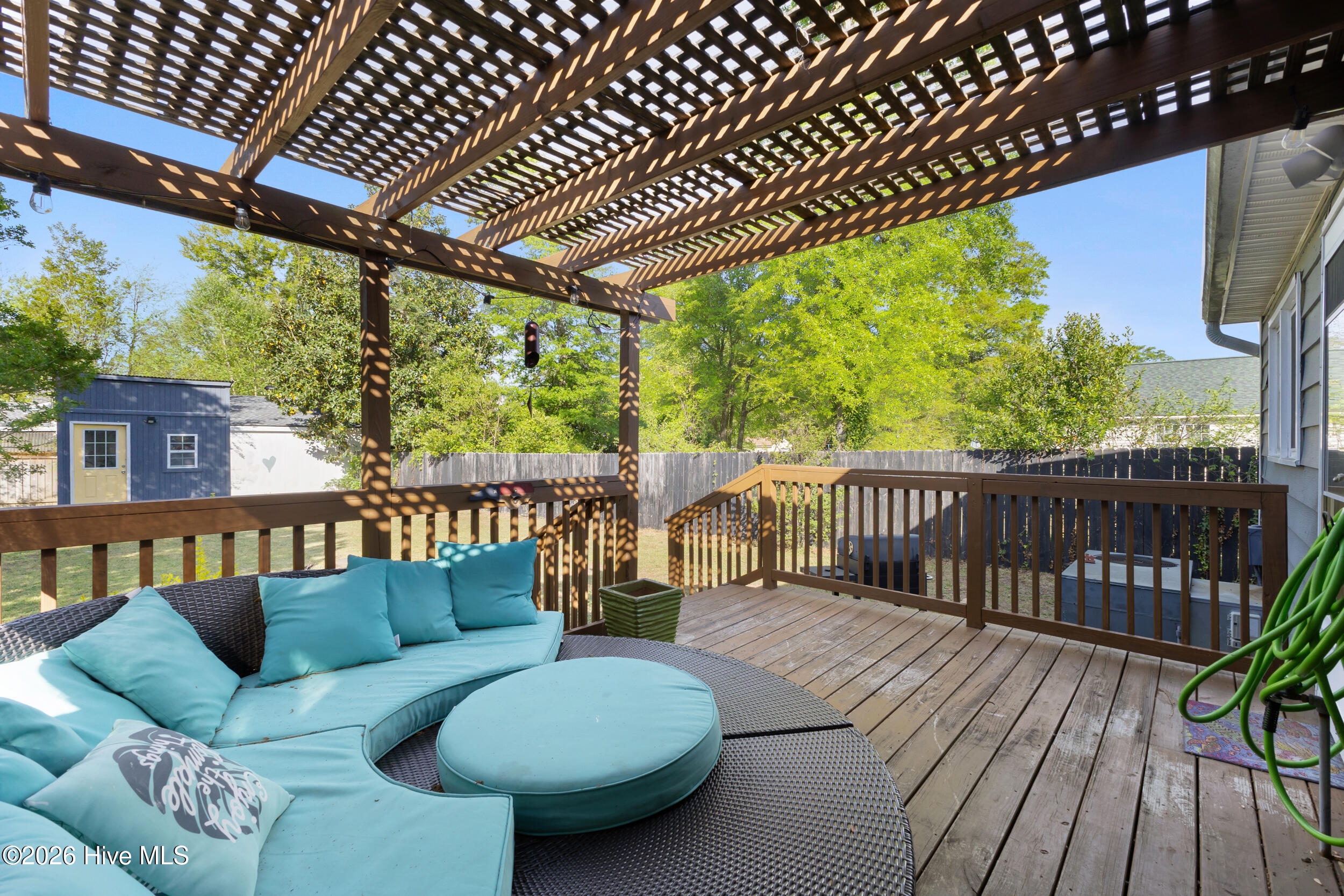 100567073 | Photo 26