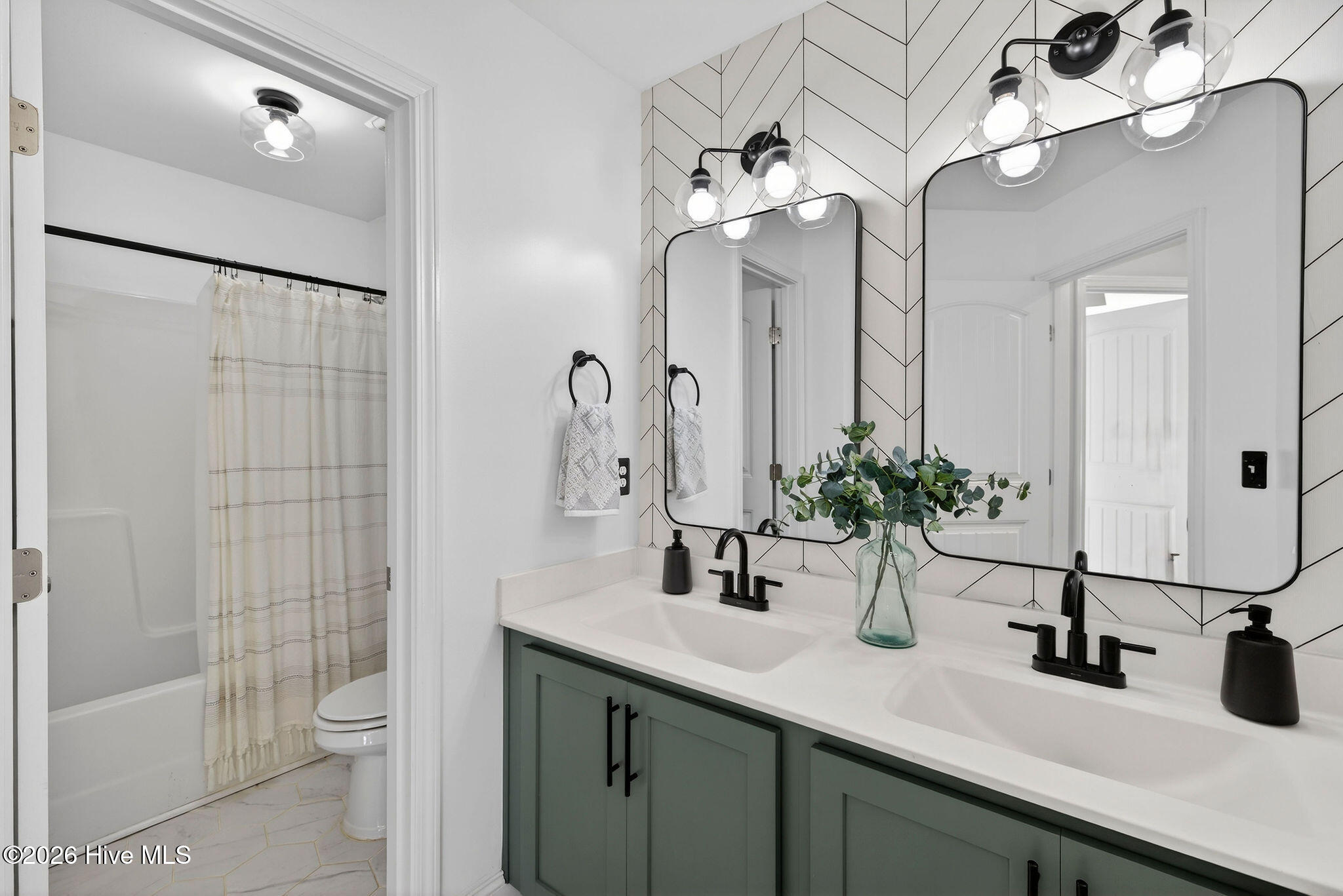 100552959 | Photo 31