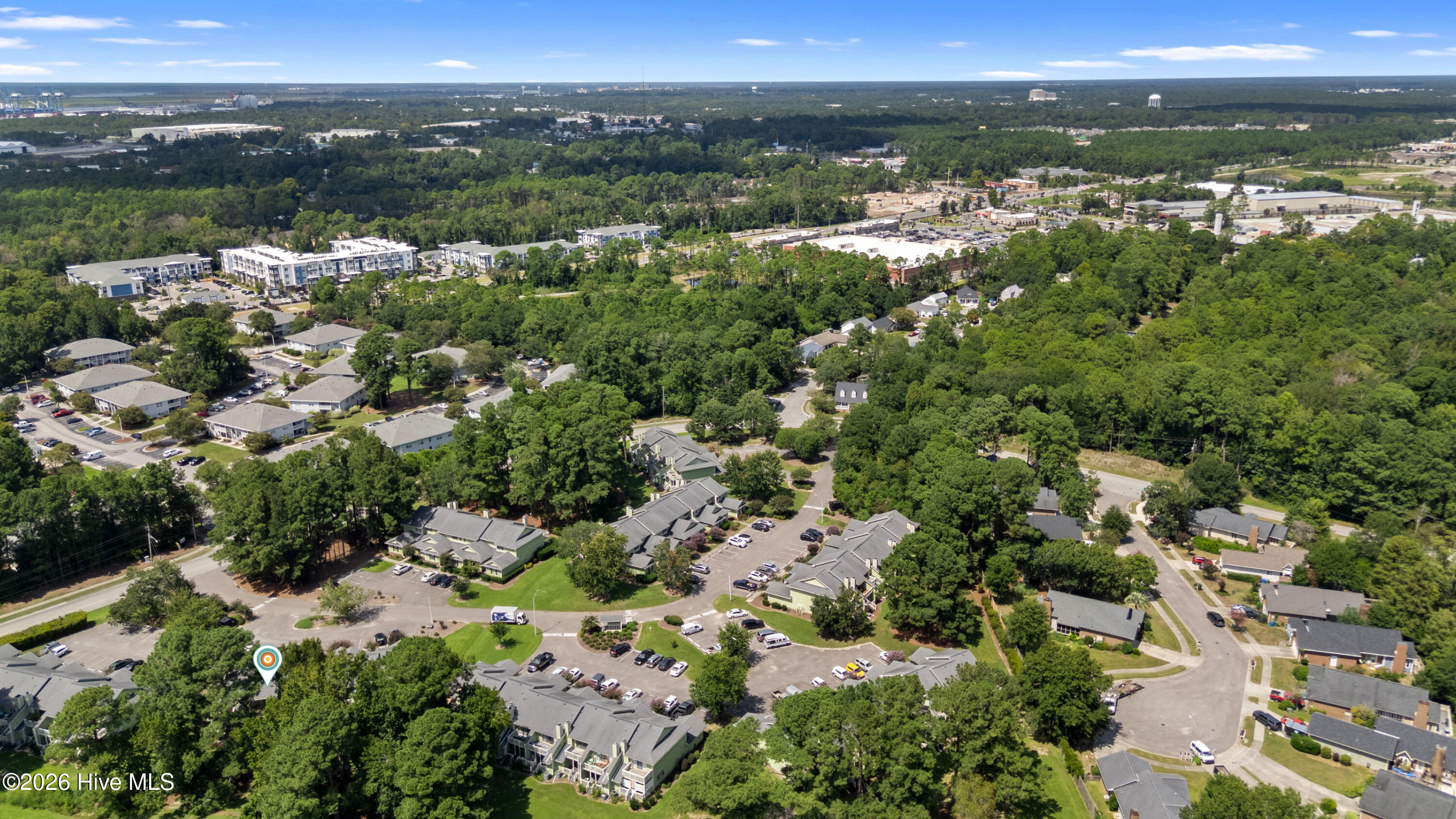 100563182 | Photo 32