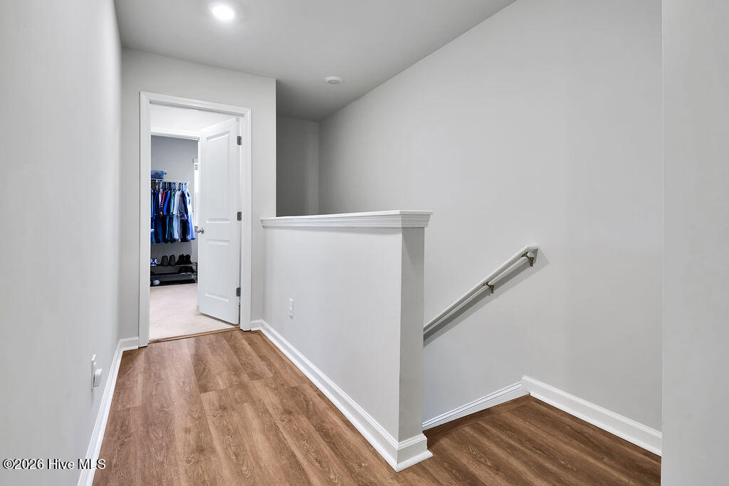 100549392 | Photo 15