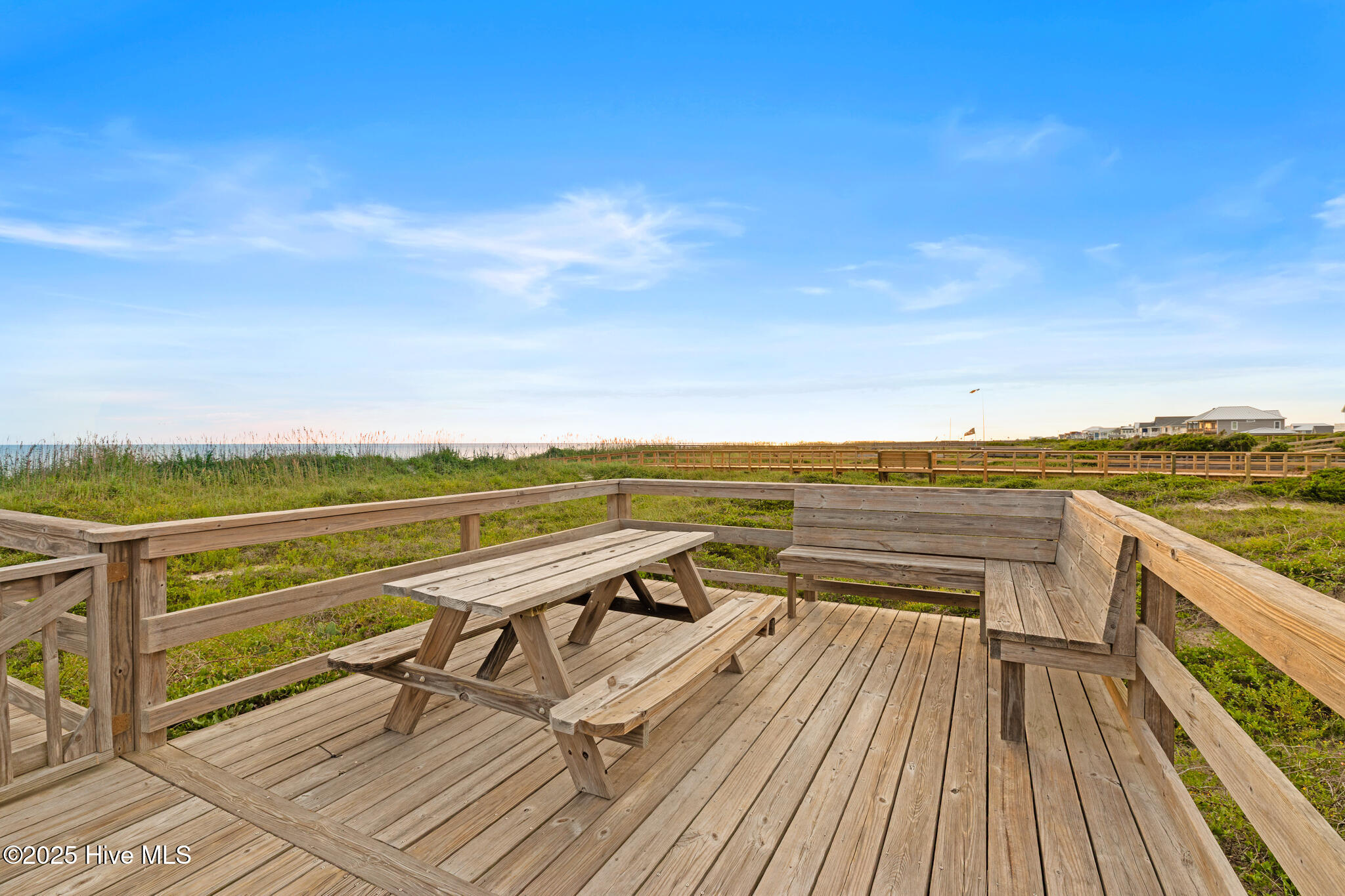 100531510 | Photo 33