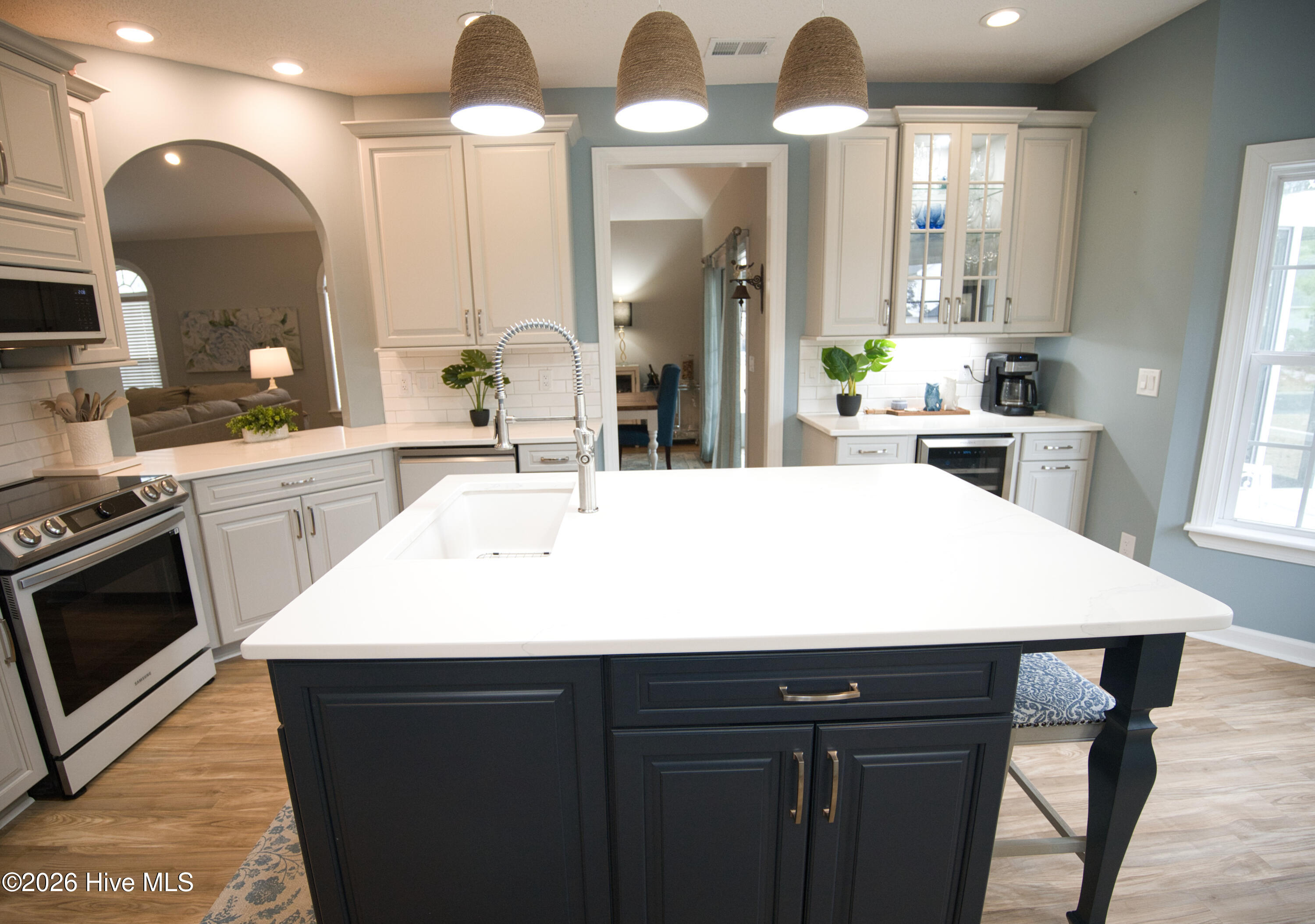 100558044 | Photo 18