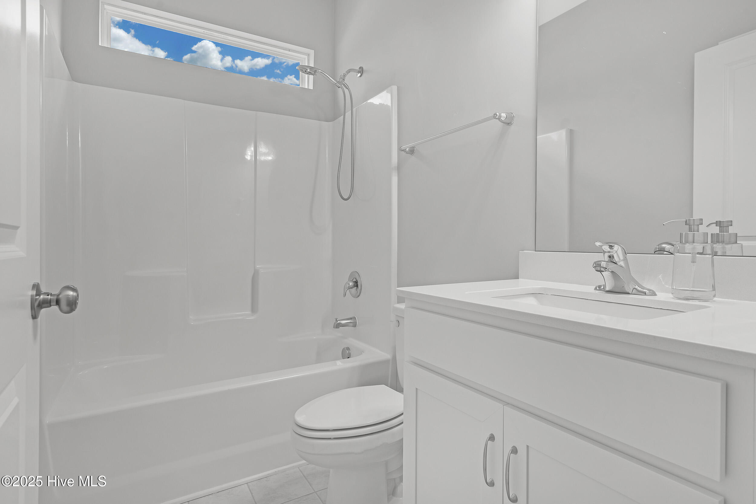 100544849 | Photo 32