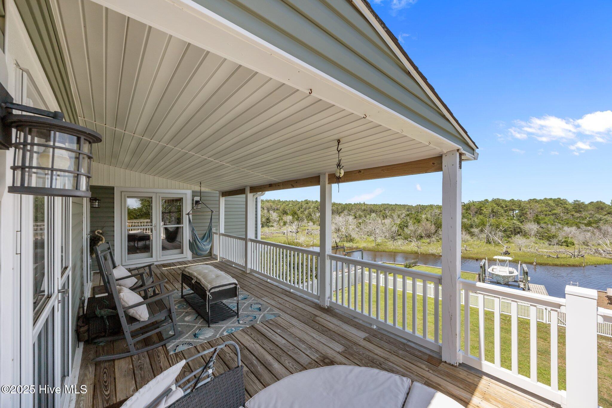 100517402 | Photo 58