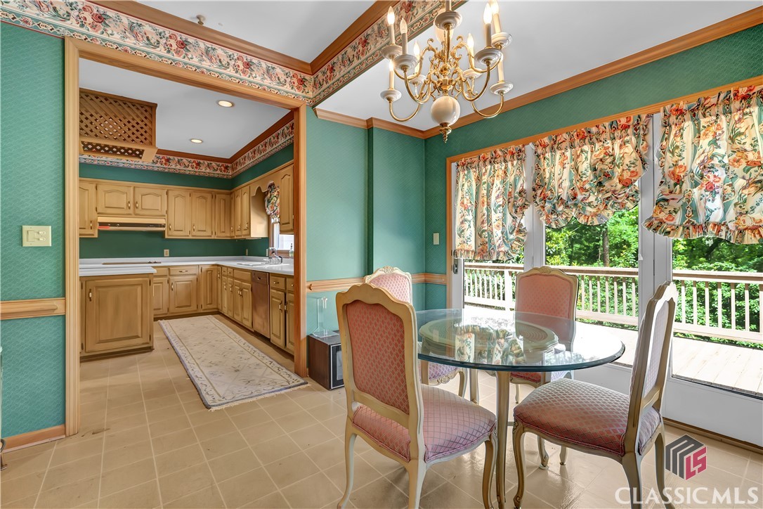 2795 Hawthorne Drive