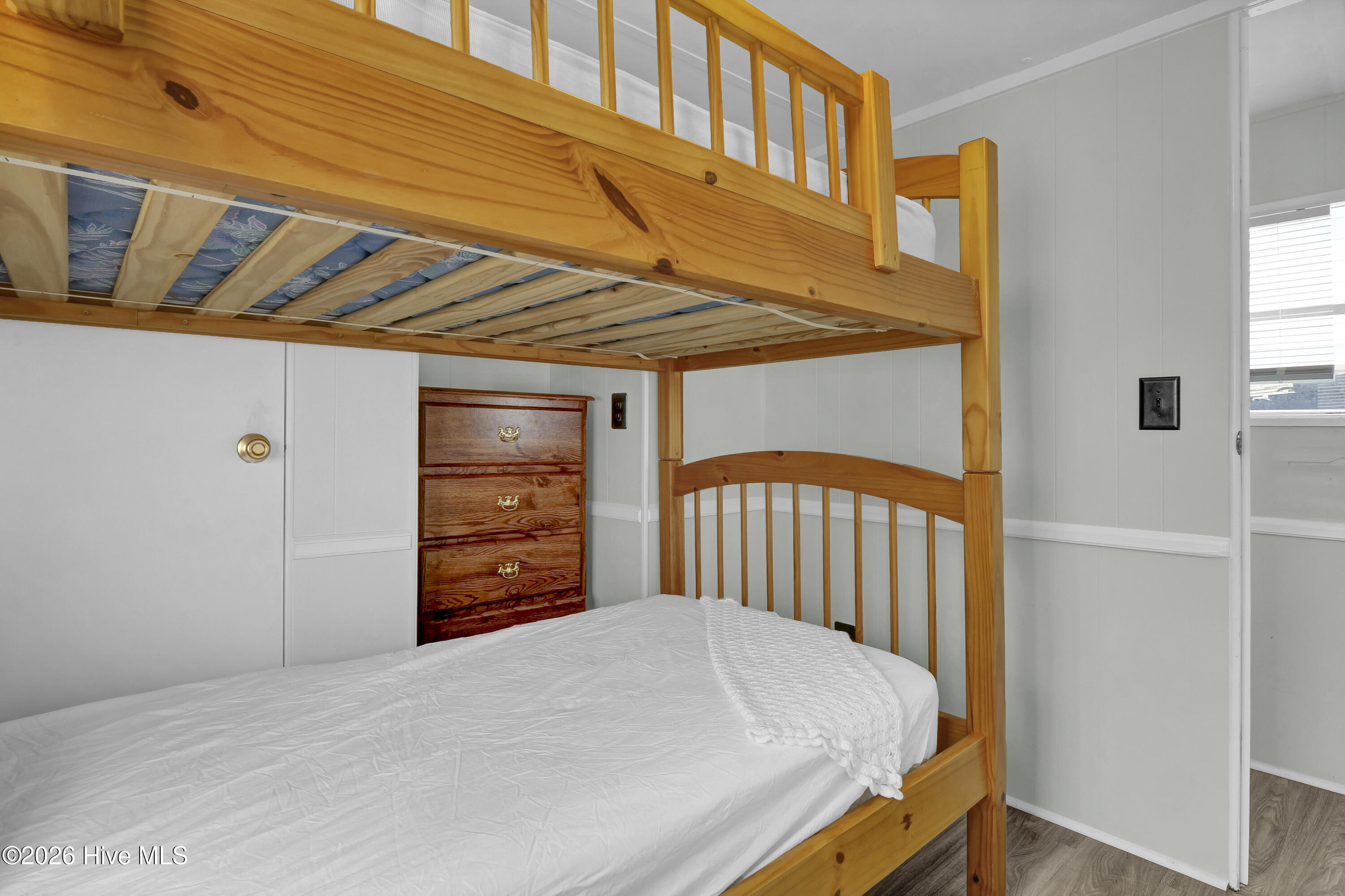 100560553 | Photo 19