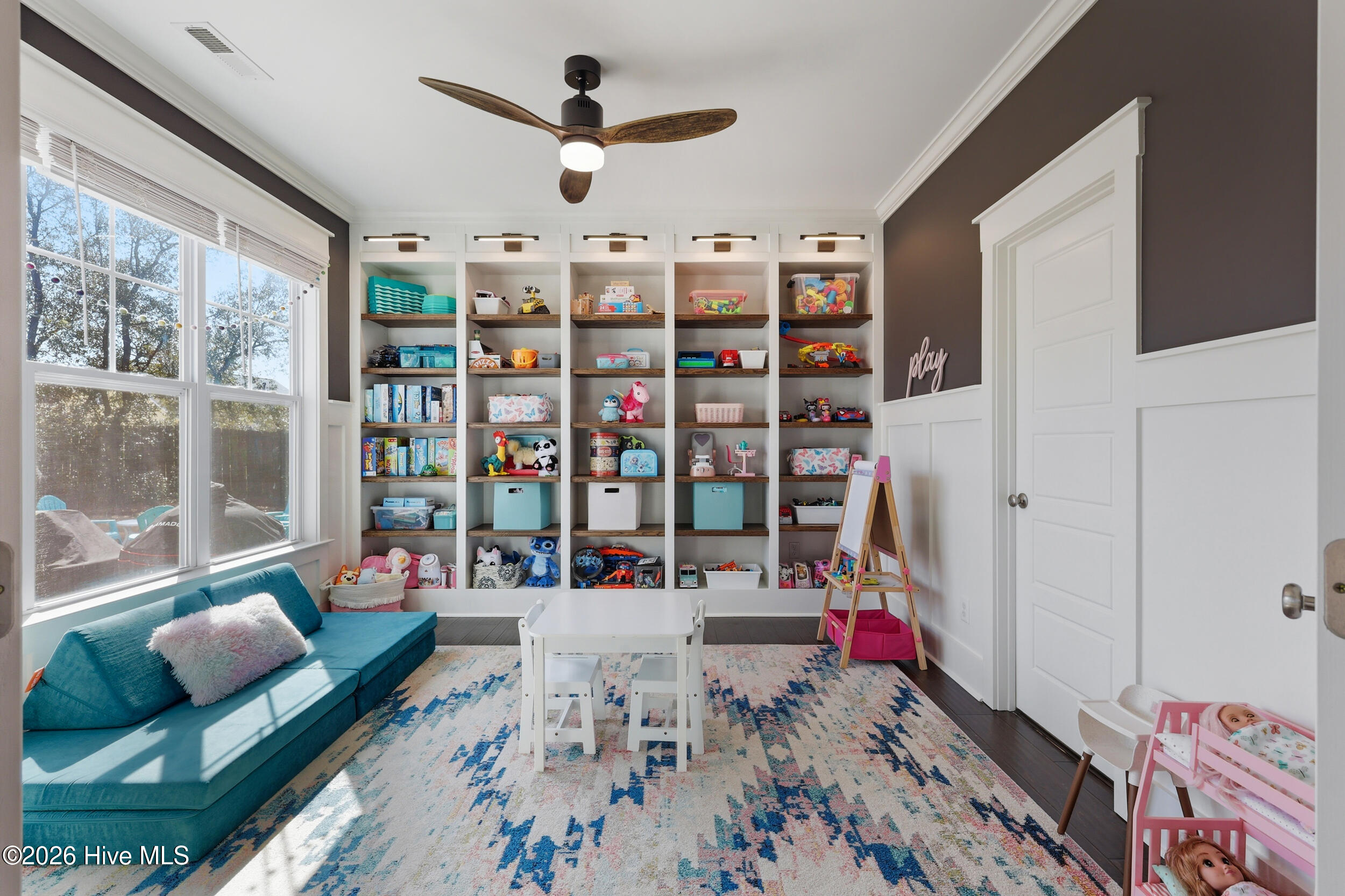 100561471 | Photo 26