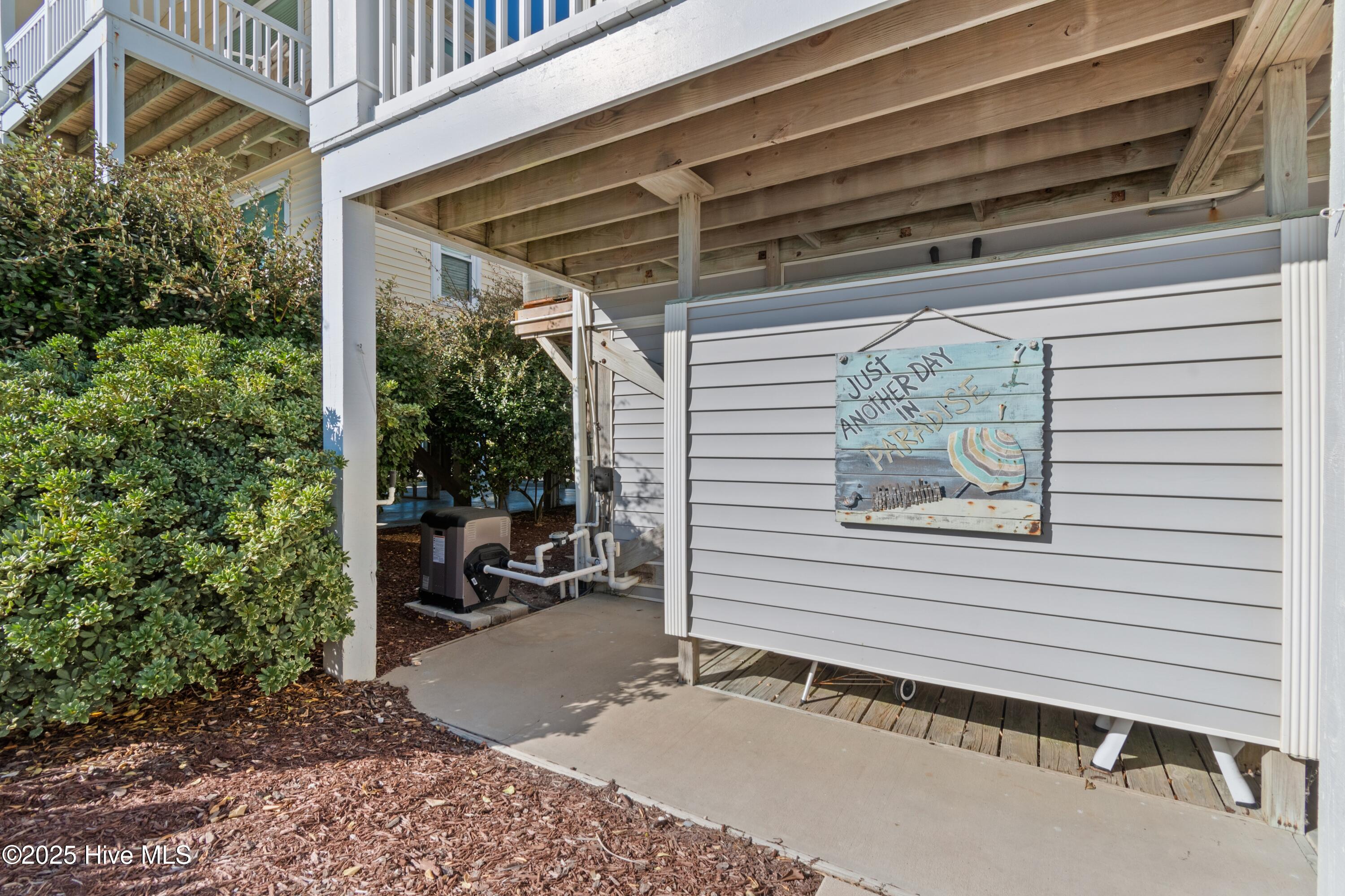 100541214 | Photo 64