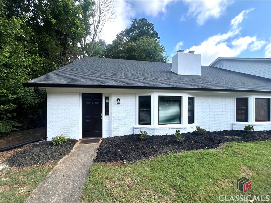 Property at 595 Macon Highway