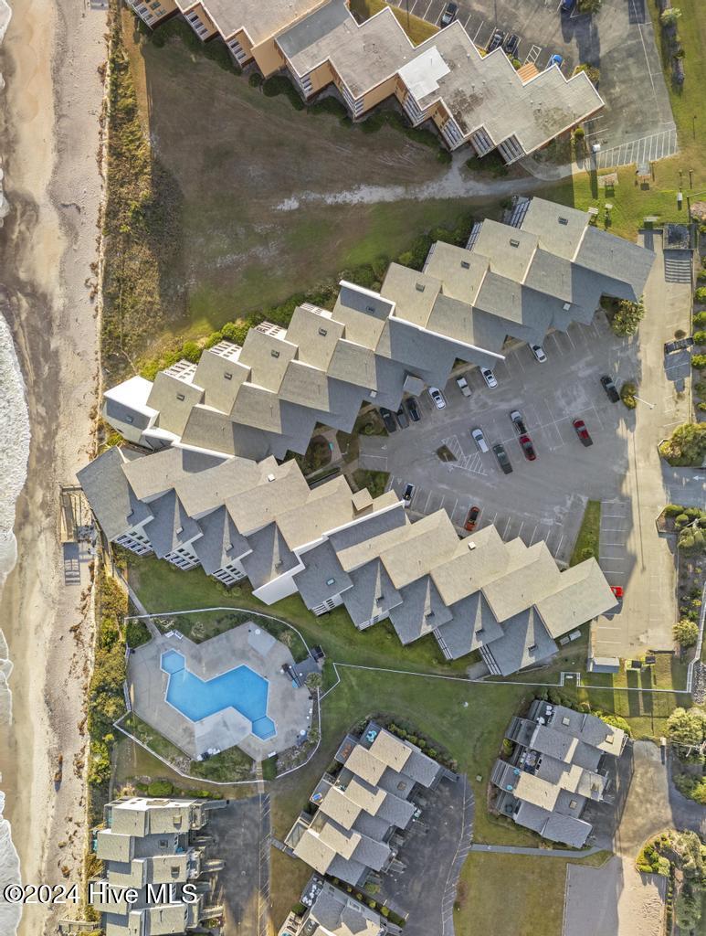 100556317 | Photo 46