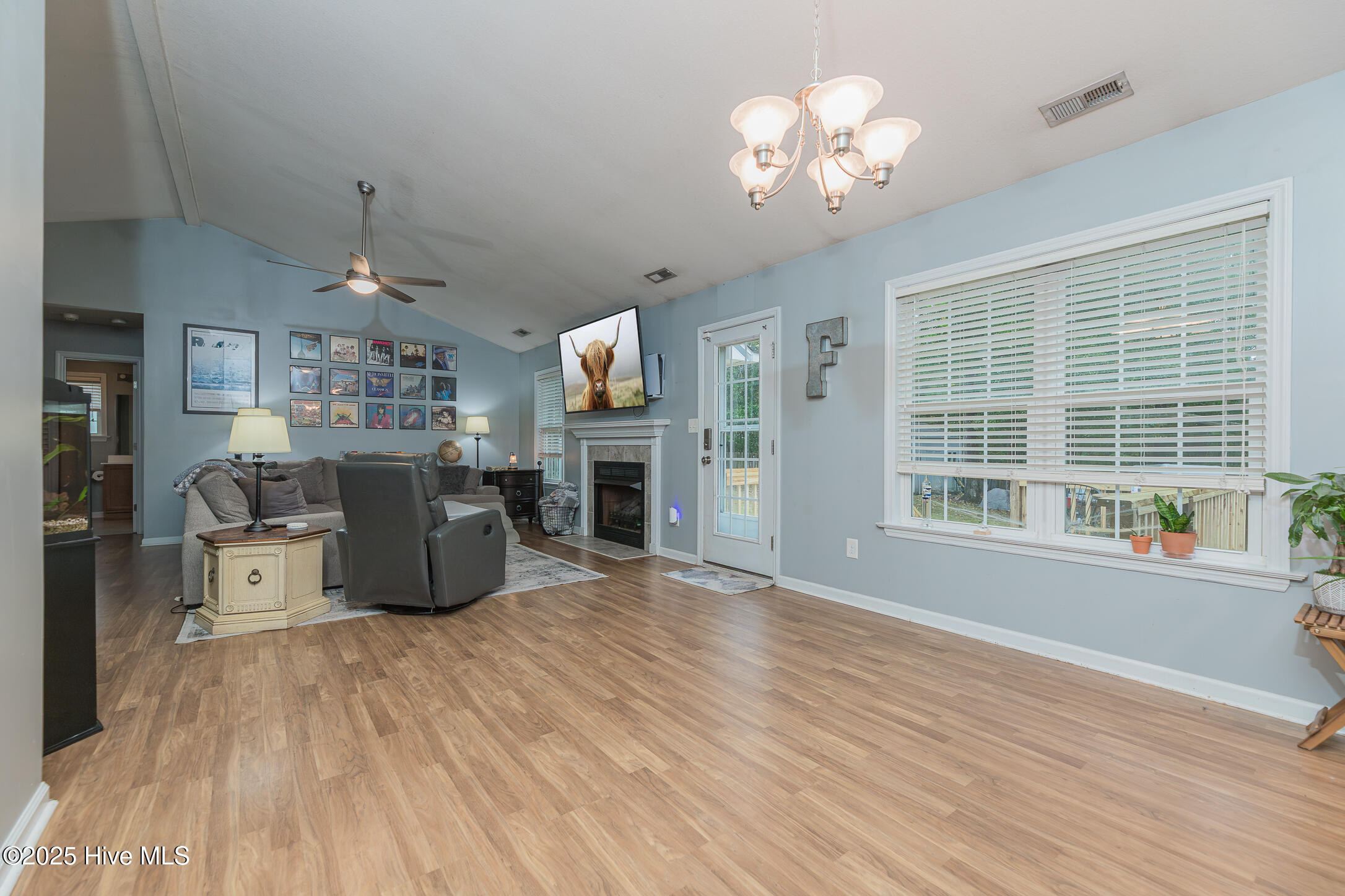 100538539 | Photo 14