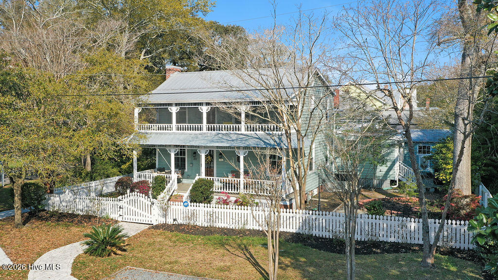 100563749 | Photo 43