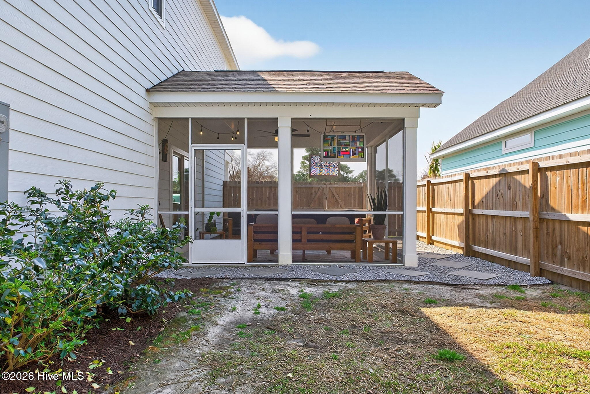 100559815 | Photo 57