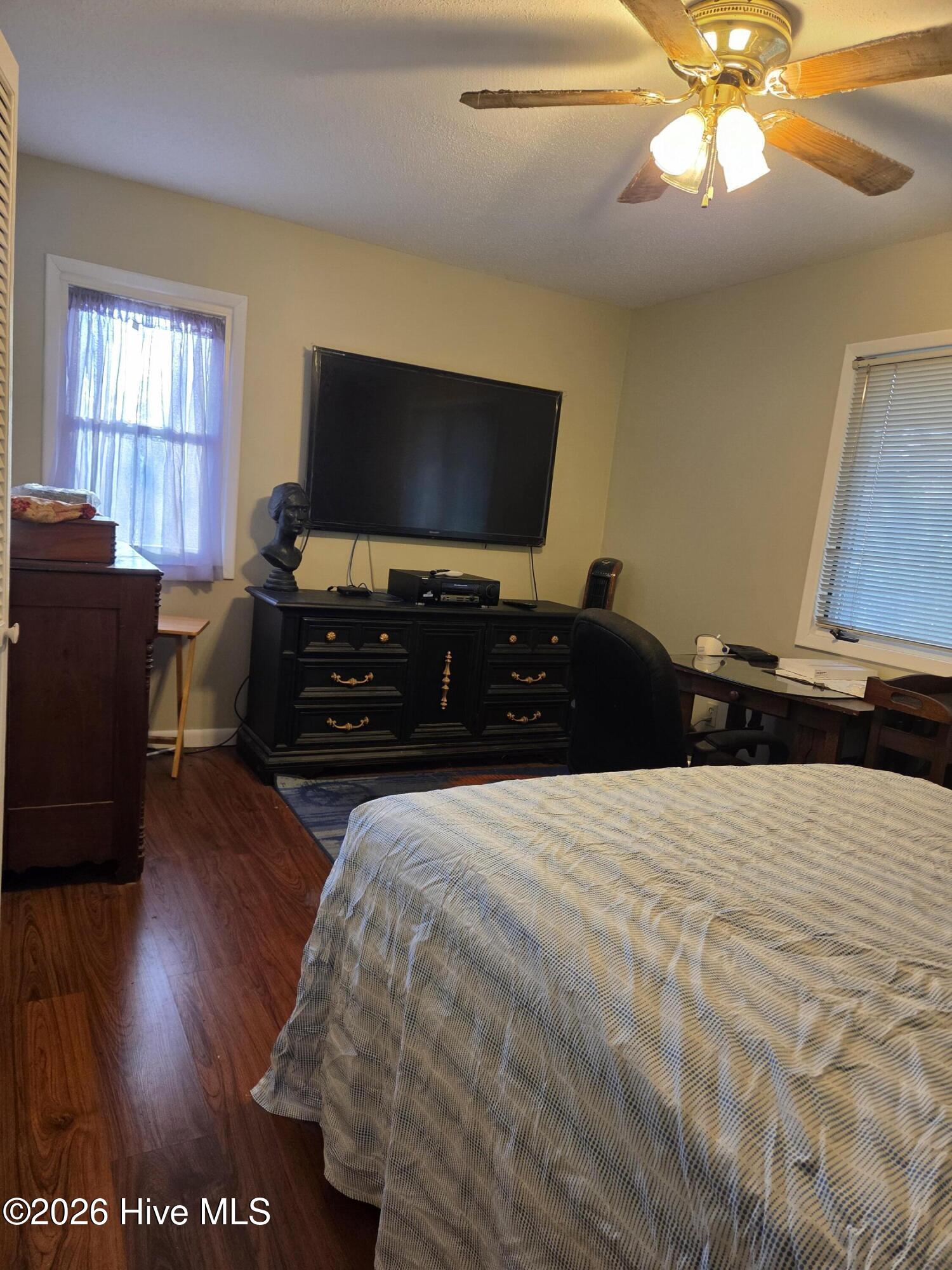 100550366 | Photo 29