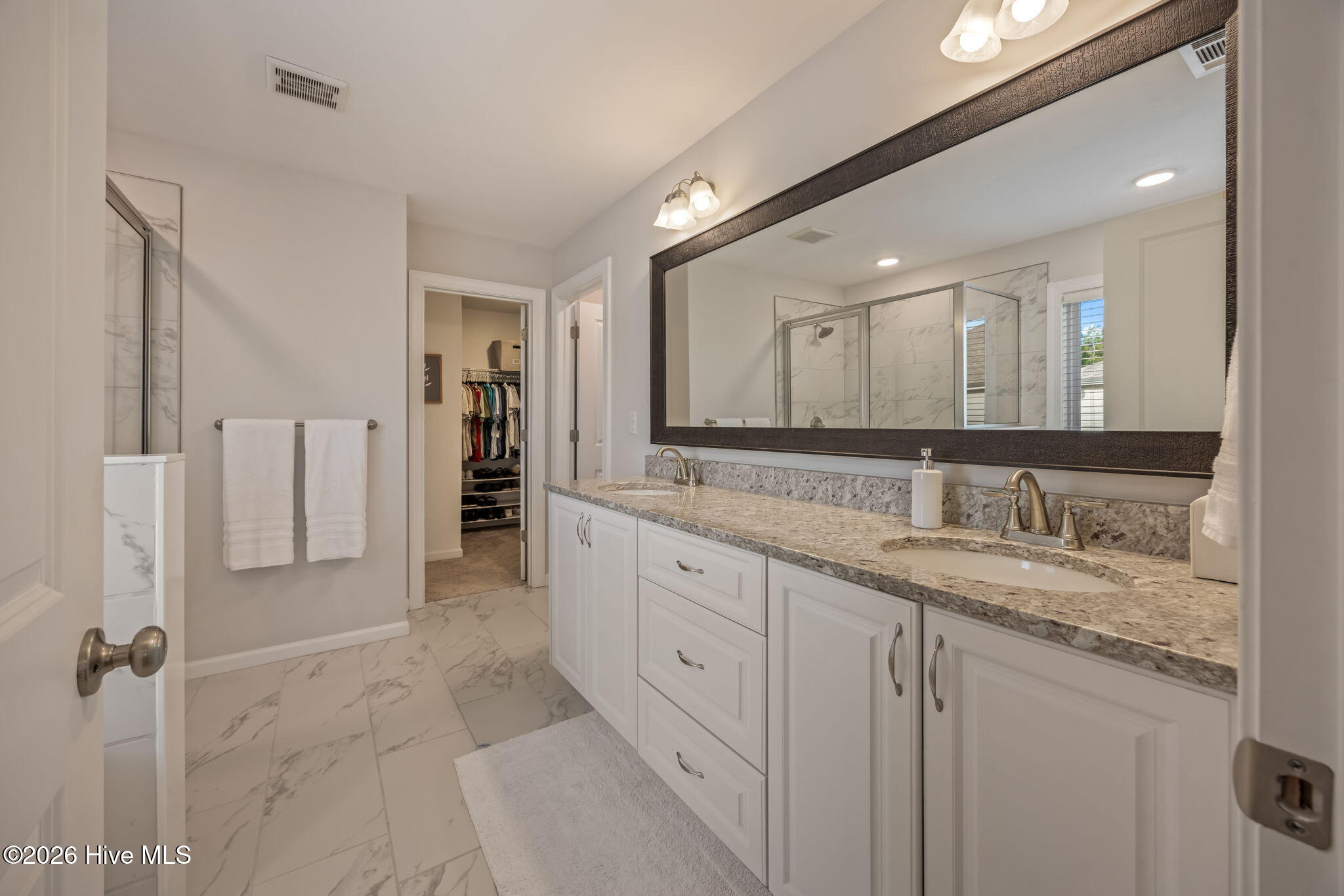 48-web-or-mls-235 Prominence Drive-3