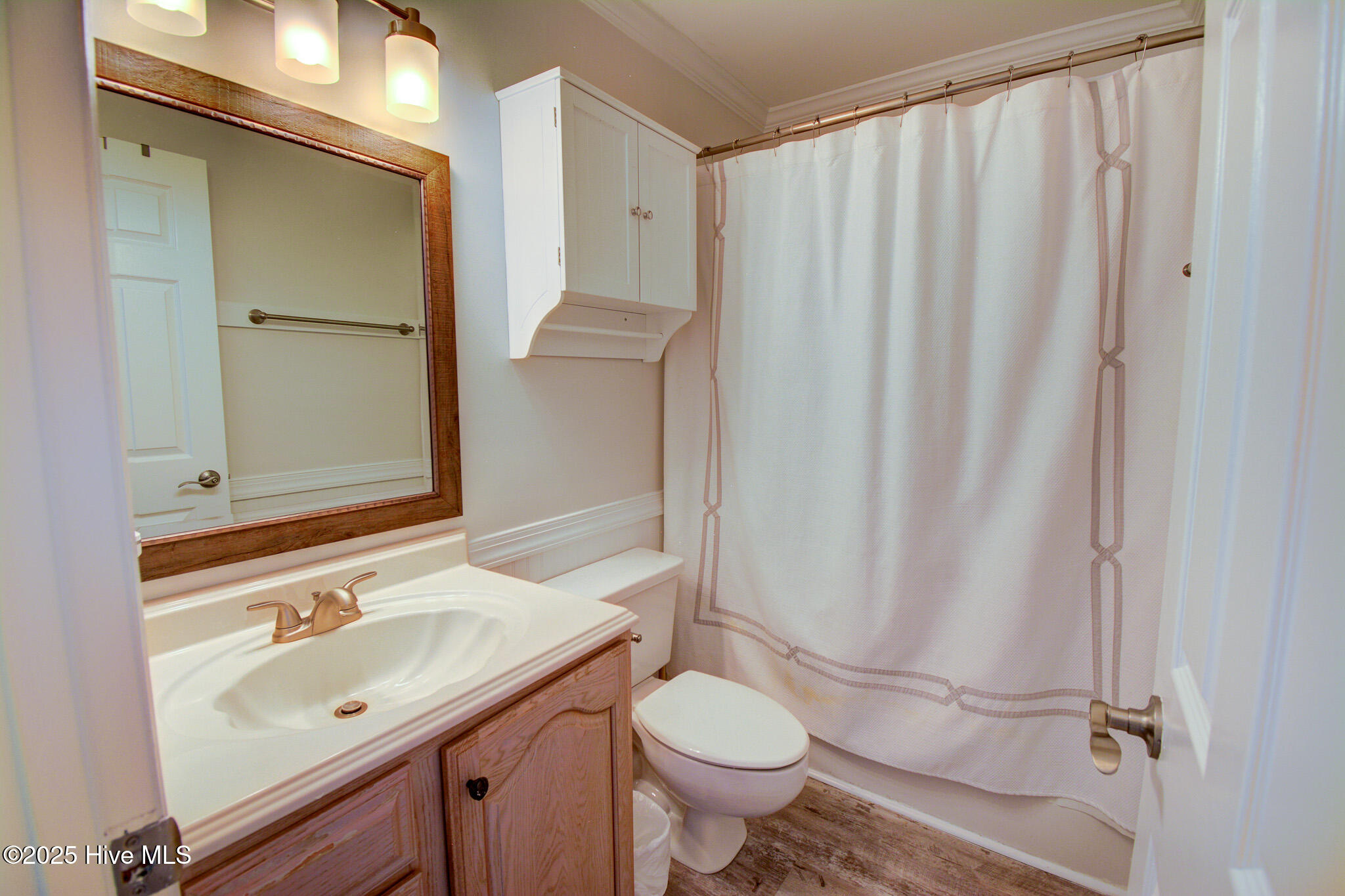 100507643 | Photo 16