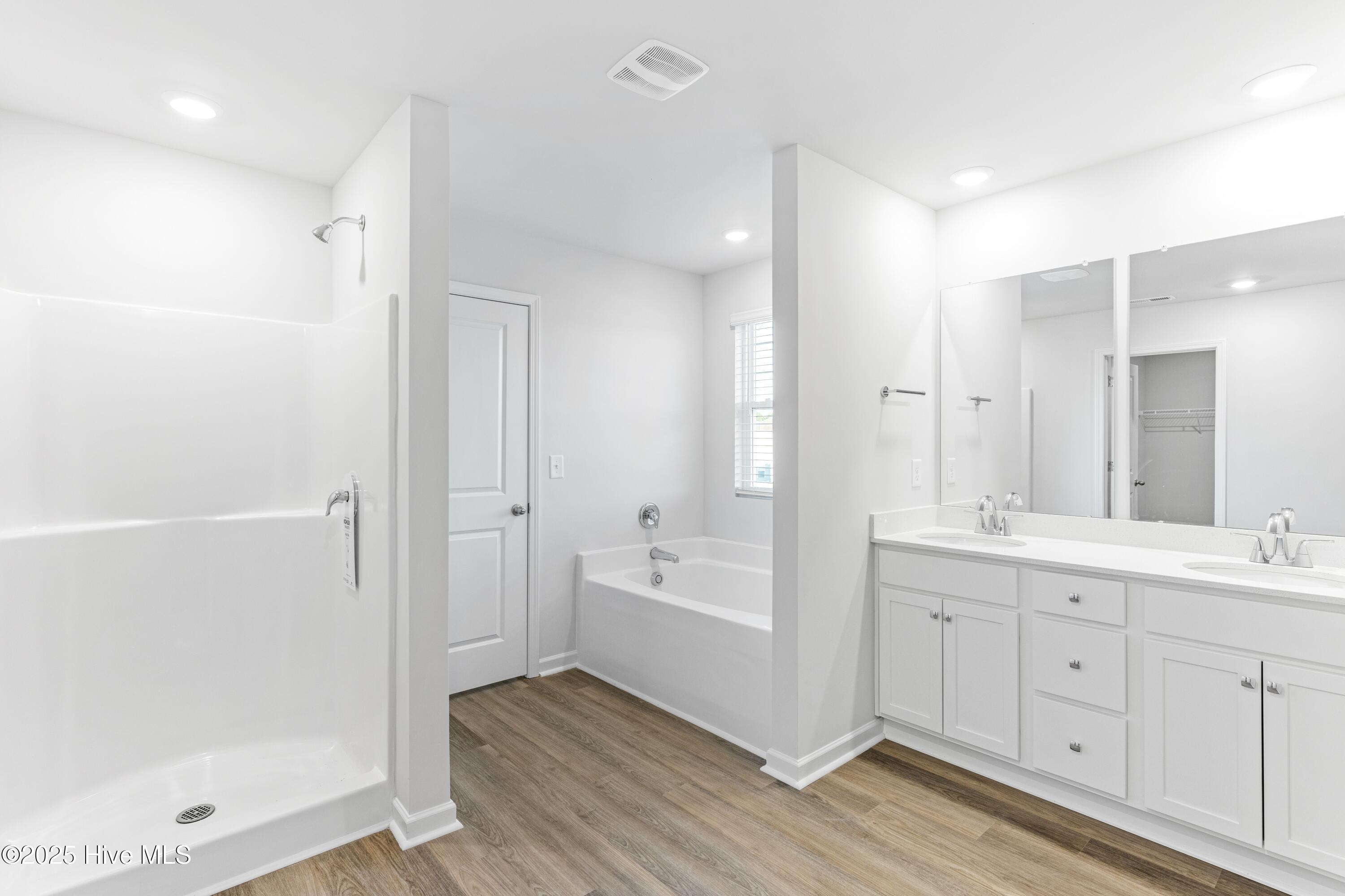 100538178 | Photo 17