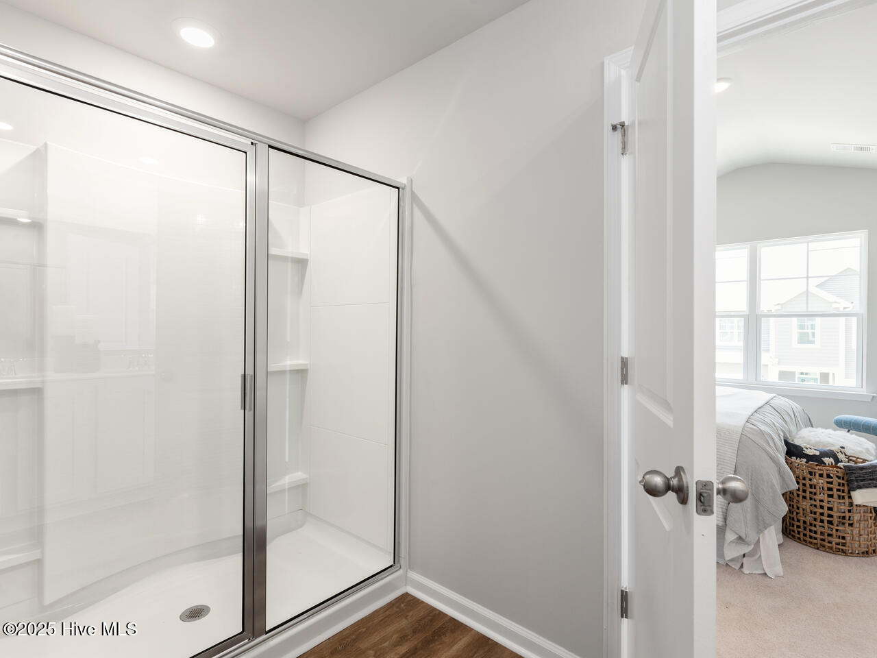 100517966 | Photo 24