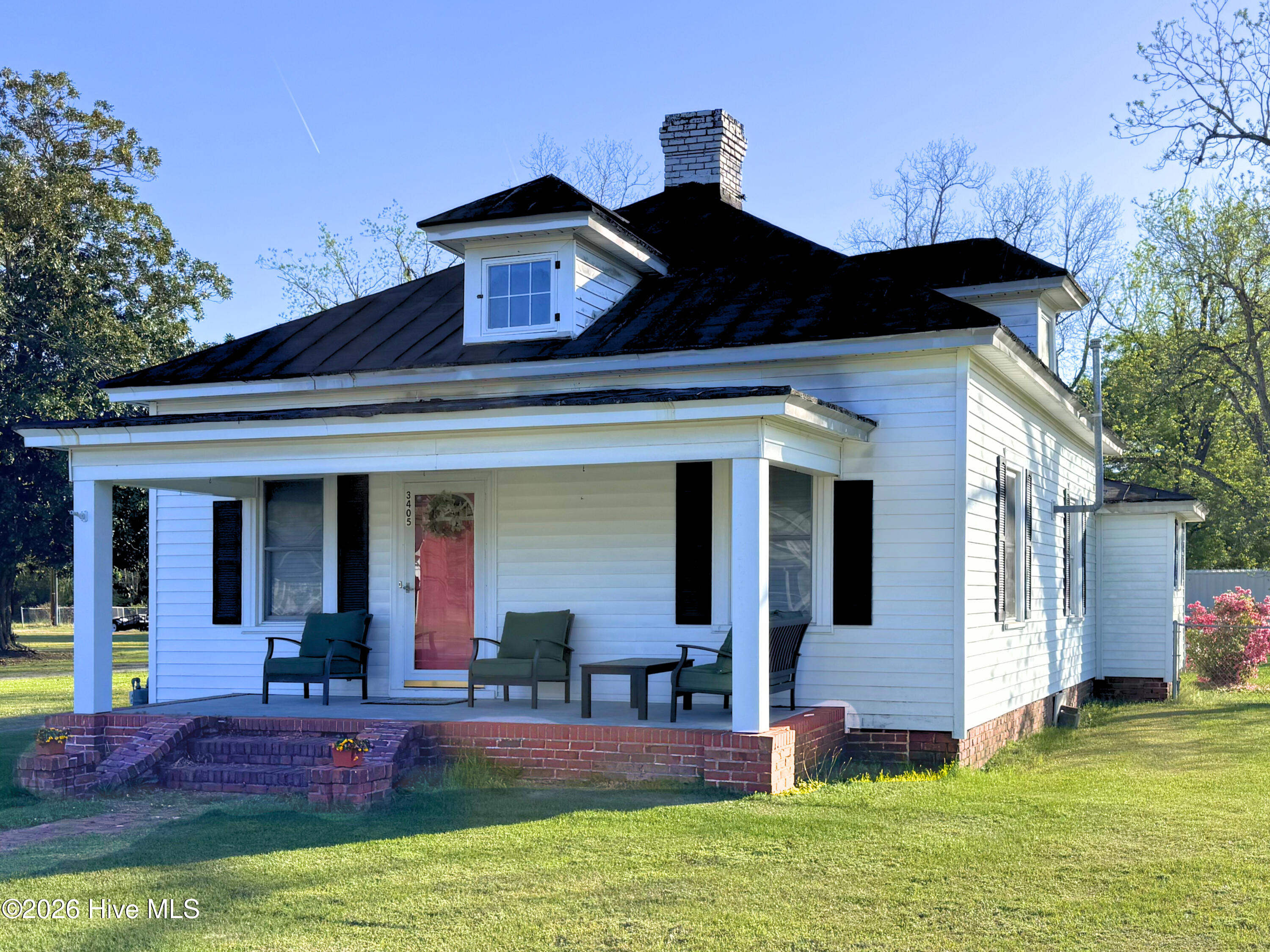 3405 Oaks 