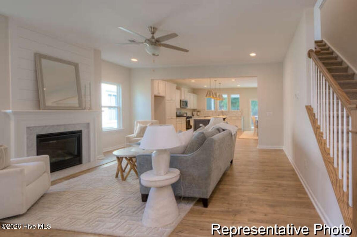 100563707 | Photo 14